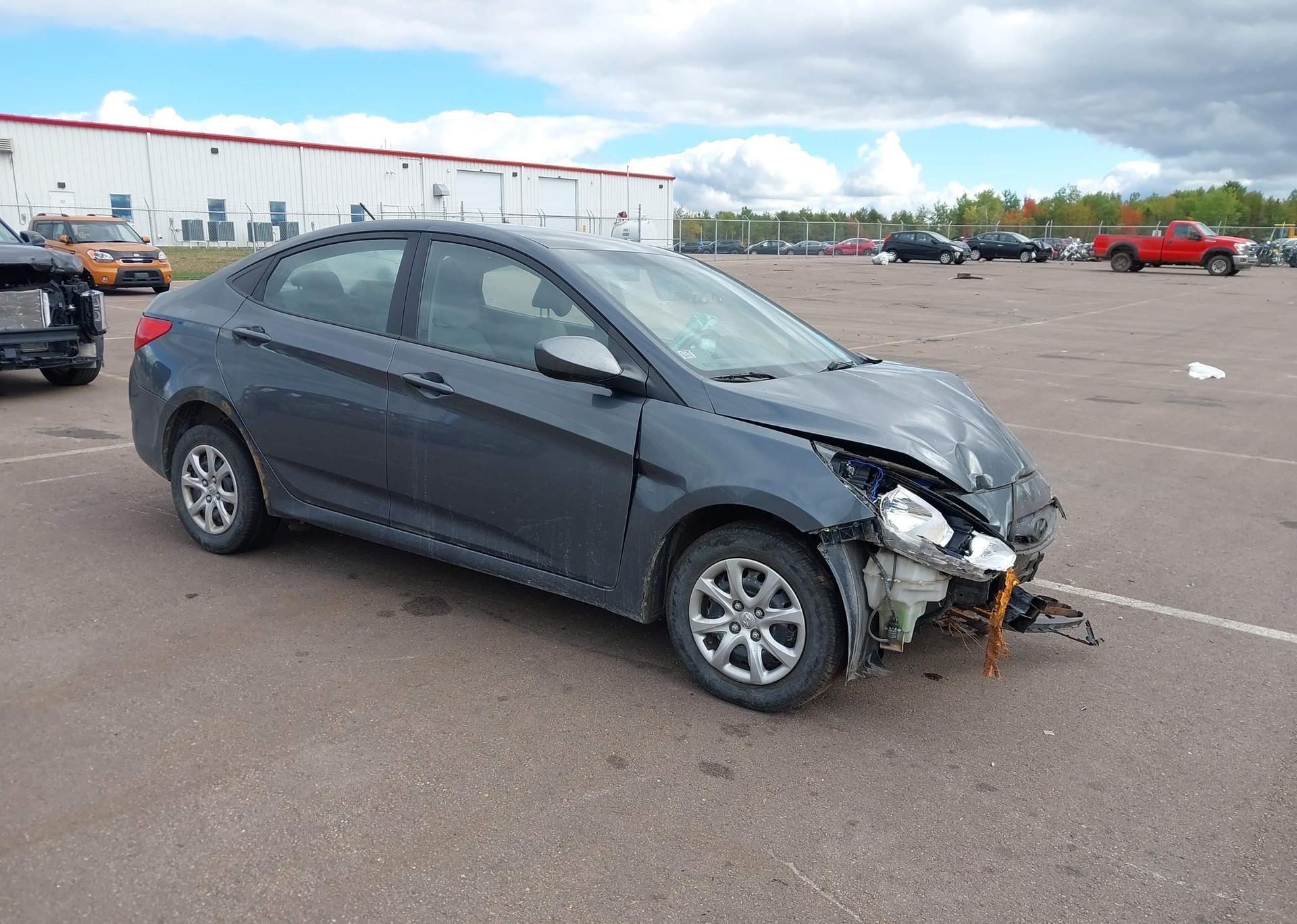 2013 HYUNDAI ACCENT GLS