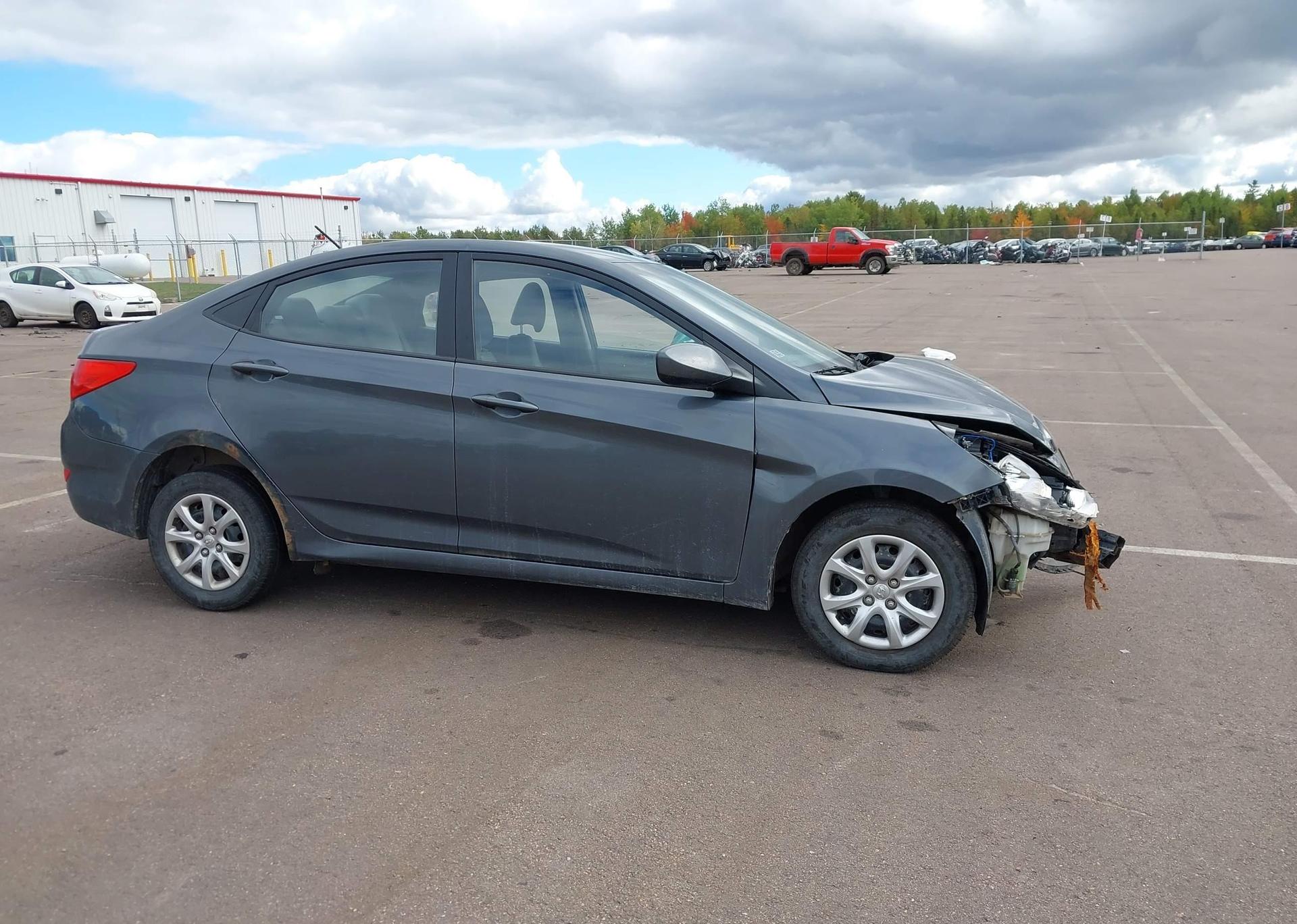 2013 HYUNDAI ACCENT GLS