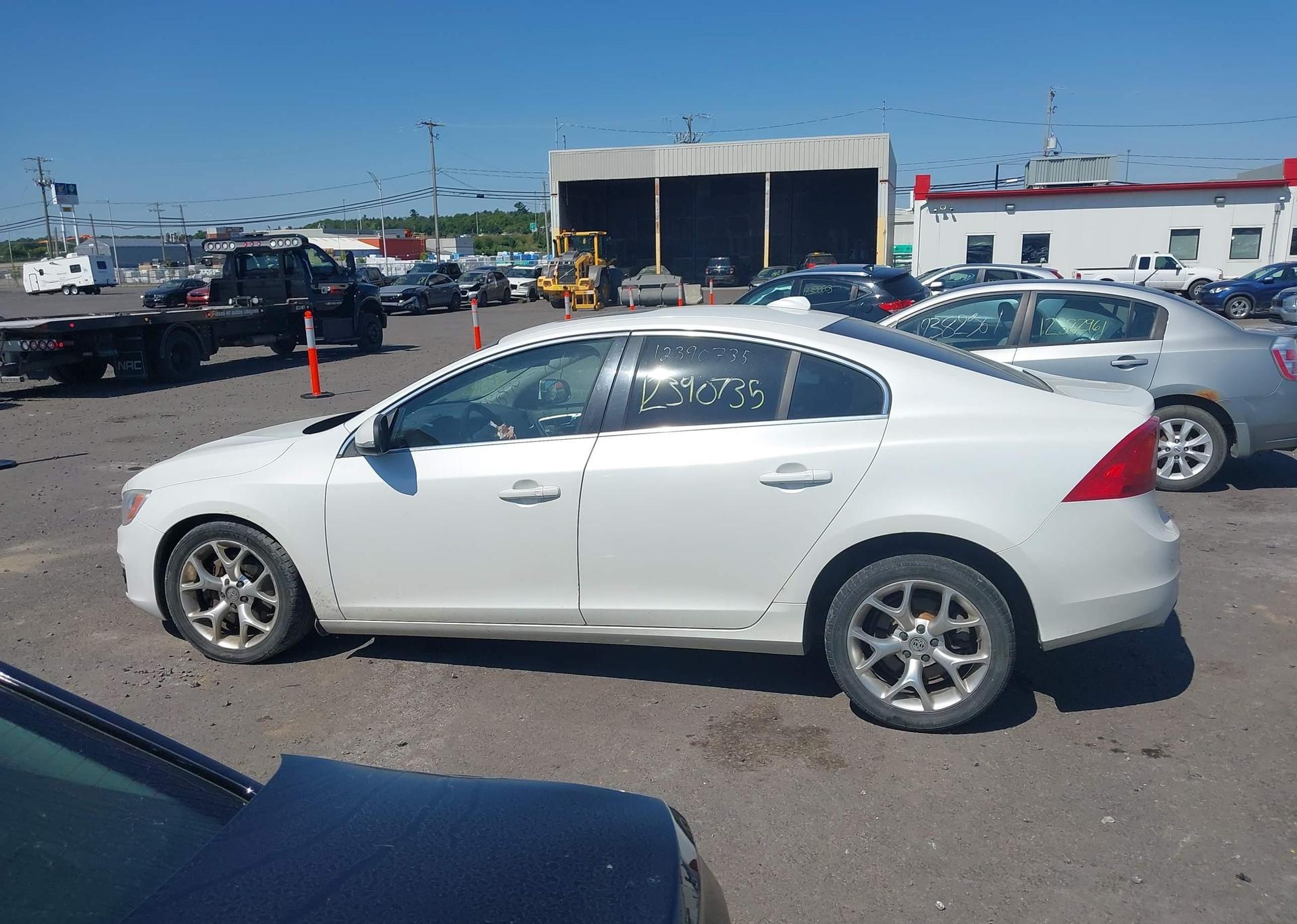 2014 VOLVO S60 T5