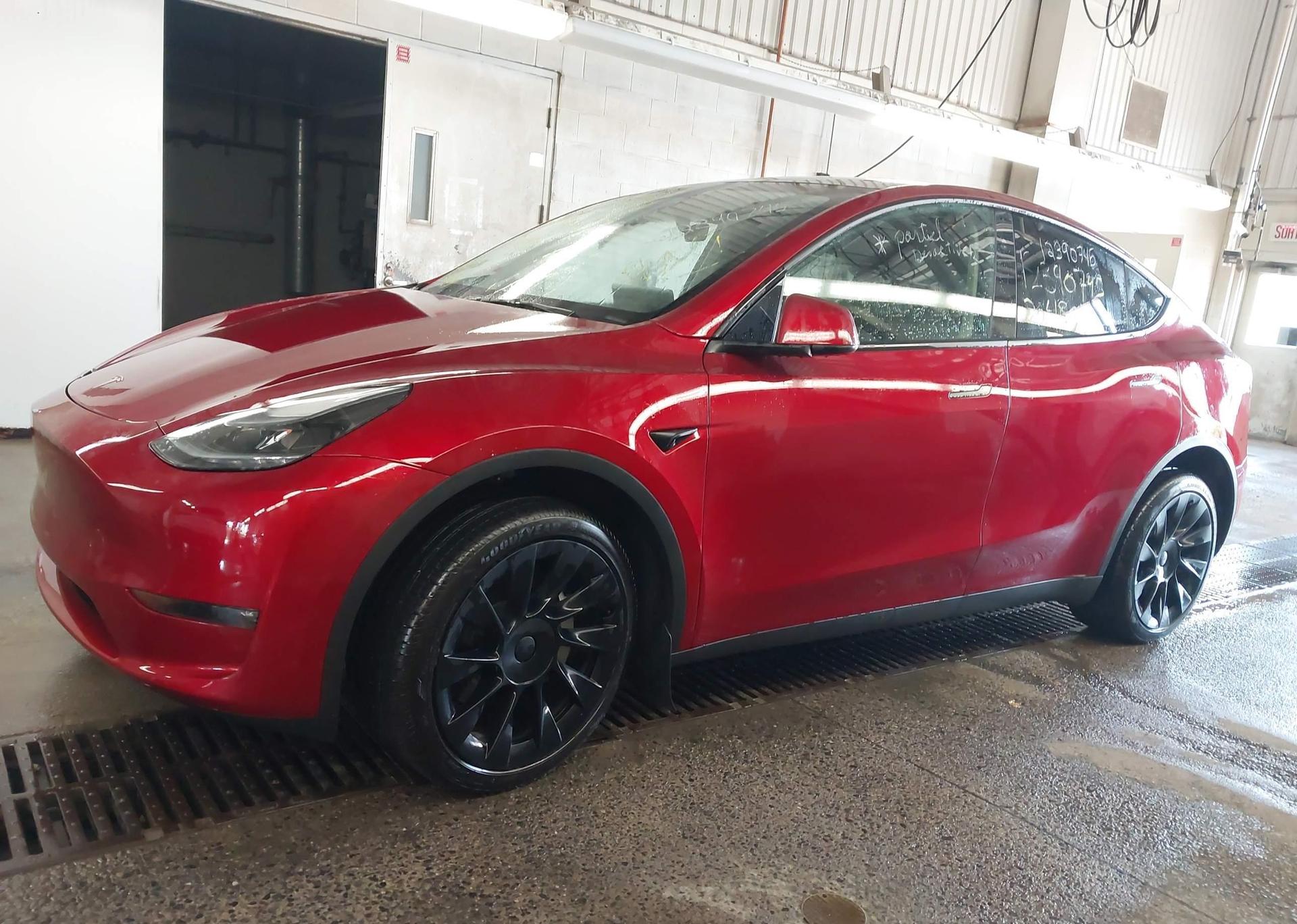 2024 TESLA MODEL Y