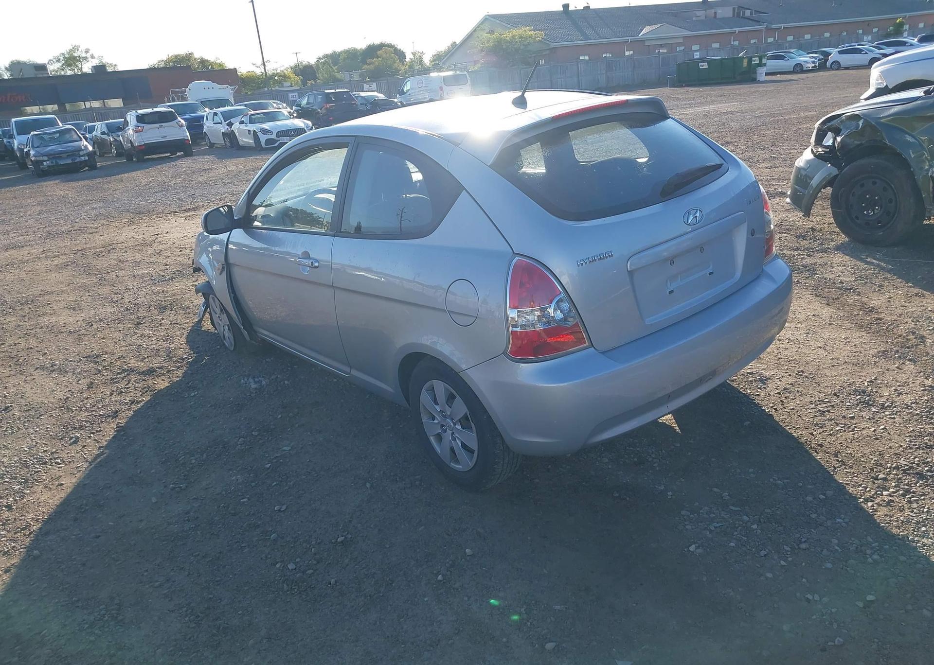 2011 HYUNDAI ACCENT