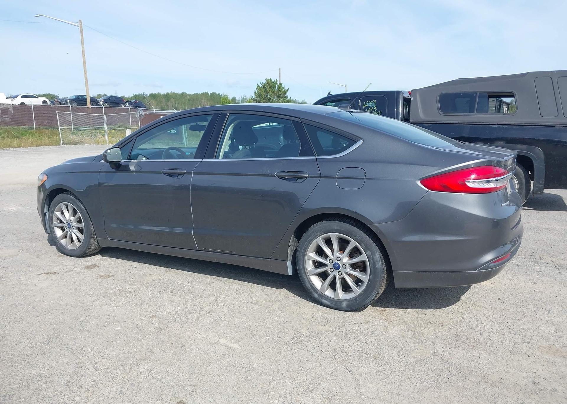 2017 FORD FUSION SE