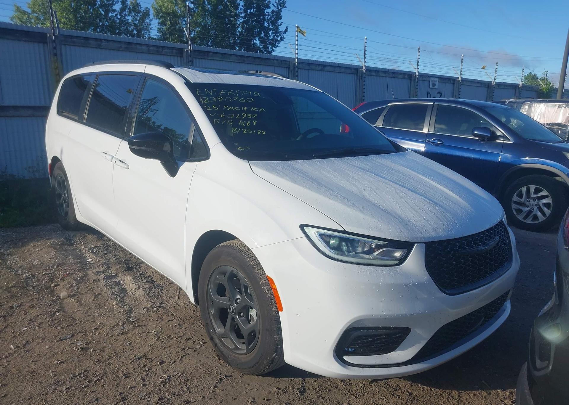 2025 CHRYSLER PACIFICA LIMITED