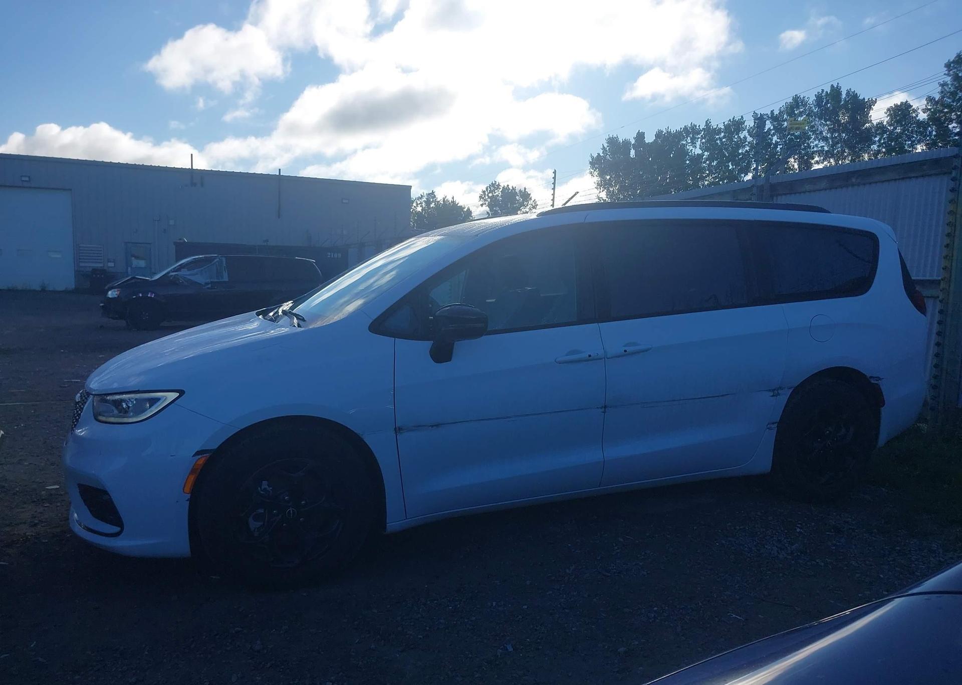 2025 CHRYSLER PACIFICA LIMITED