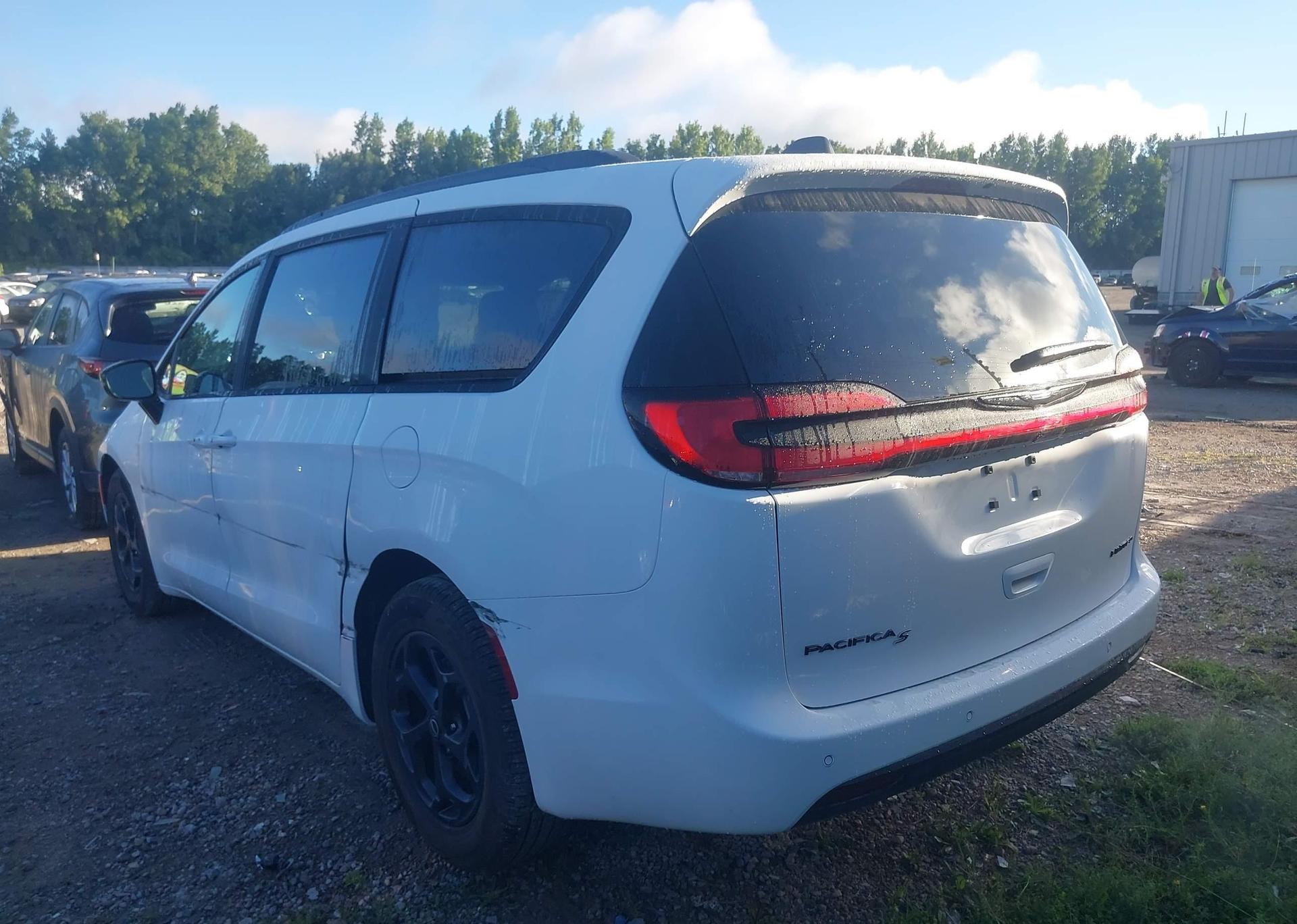 2025 CHRYSLER PACIFICA LIMITED