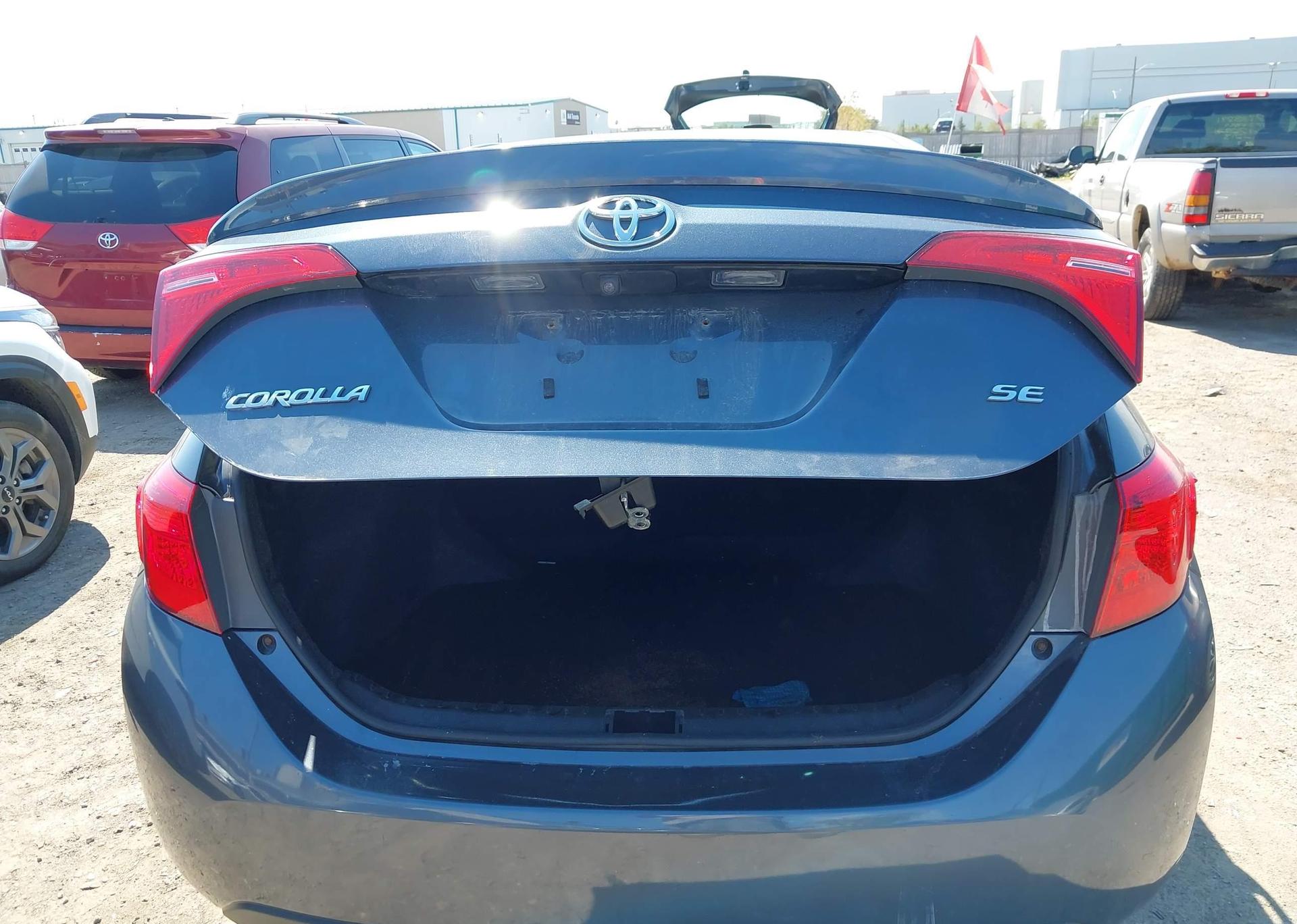 2017 TOYOTA COROLLA SE