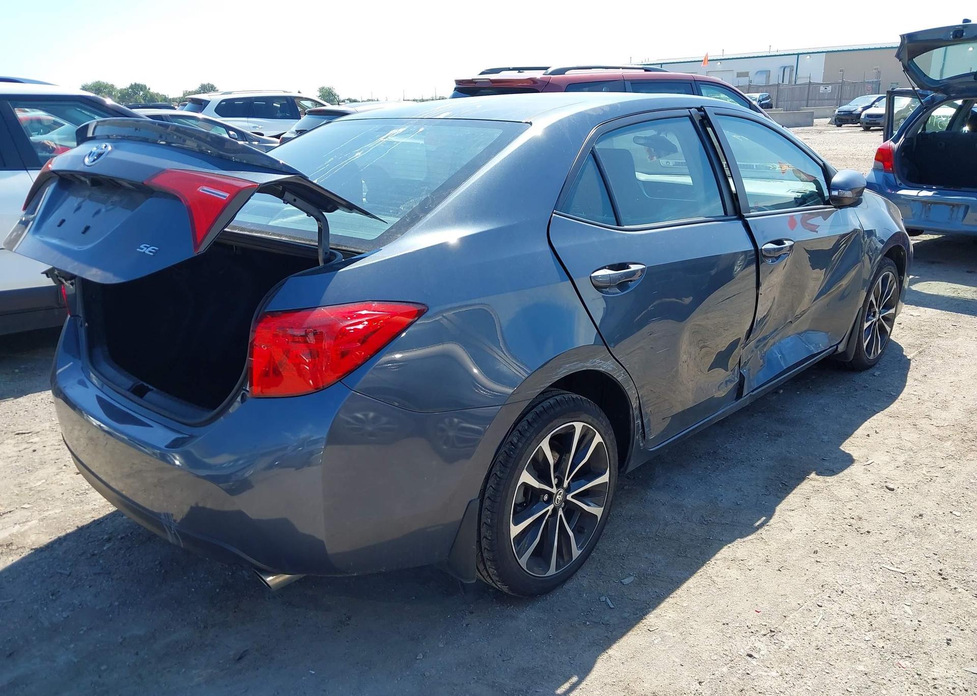 2017 TOYOTA COROLLA SE