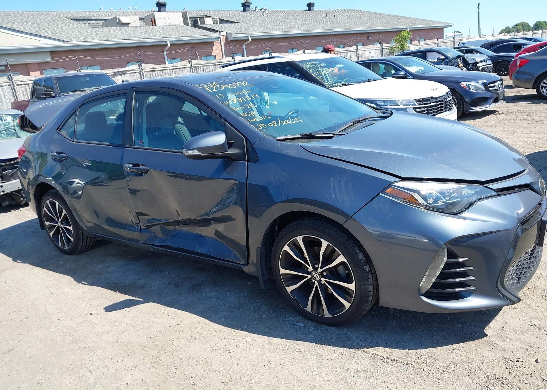 2017 TOYOTA COROLLA SE