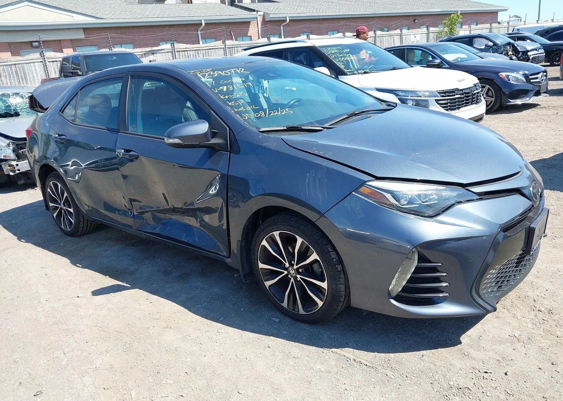 2017 TOYOTA COROLLA SE