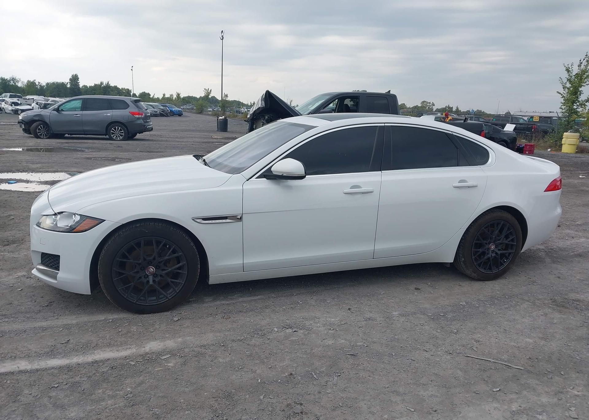 2018 JAGUAR XF 25T PREMIUM