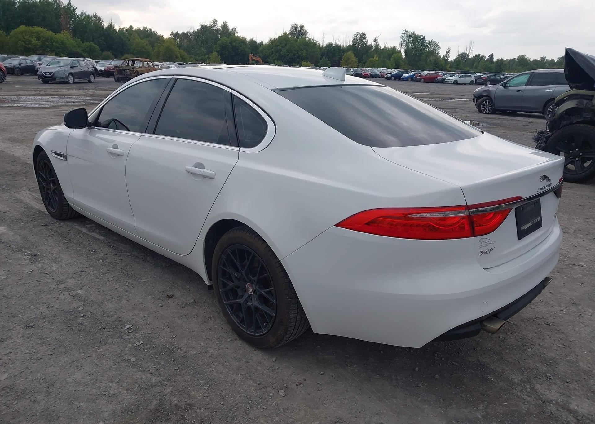 2018 JAGUAR XF 25T PREMIUM