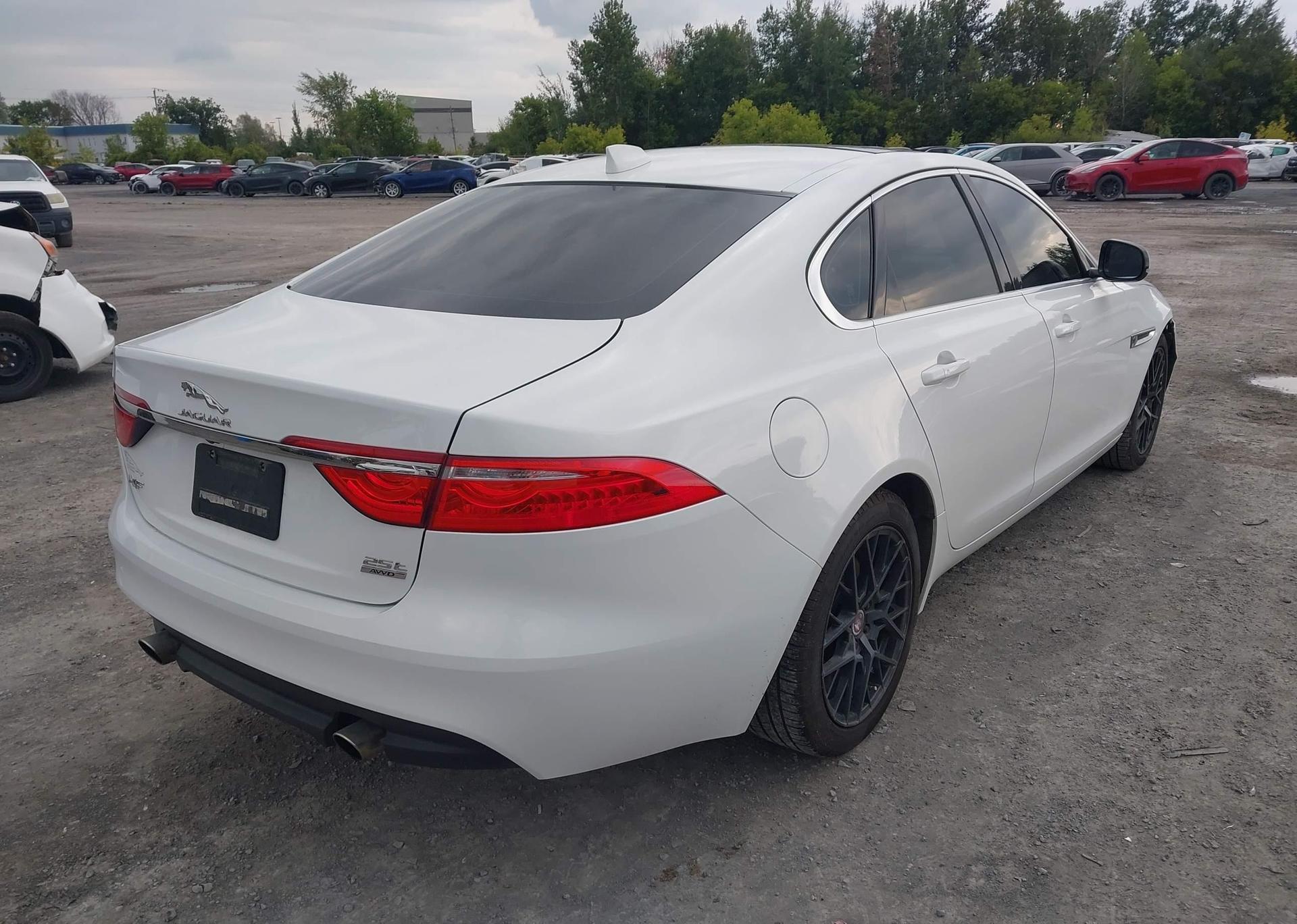 2018 JAGUAR XF 25T PREMIUM