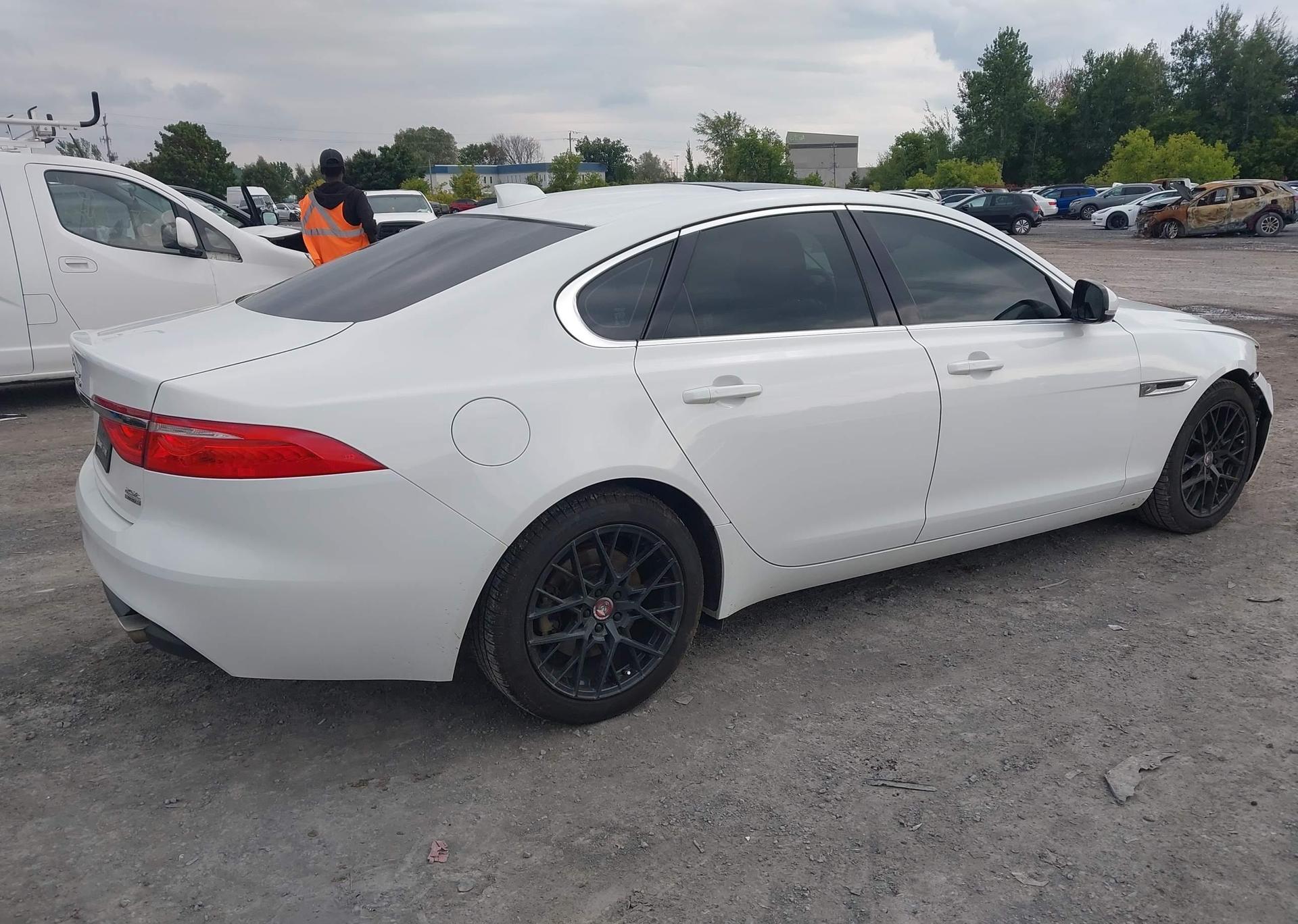 2018 JAGUAR XF 25T PREMIUM