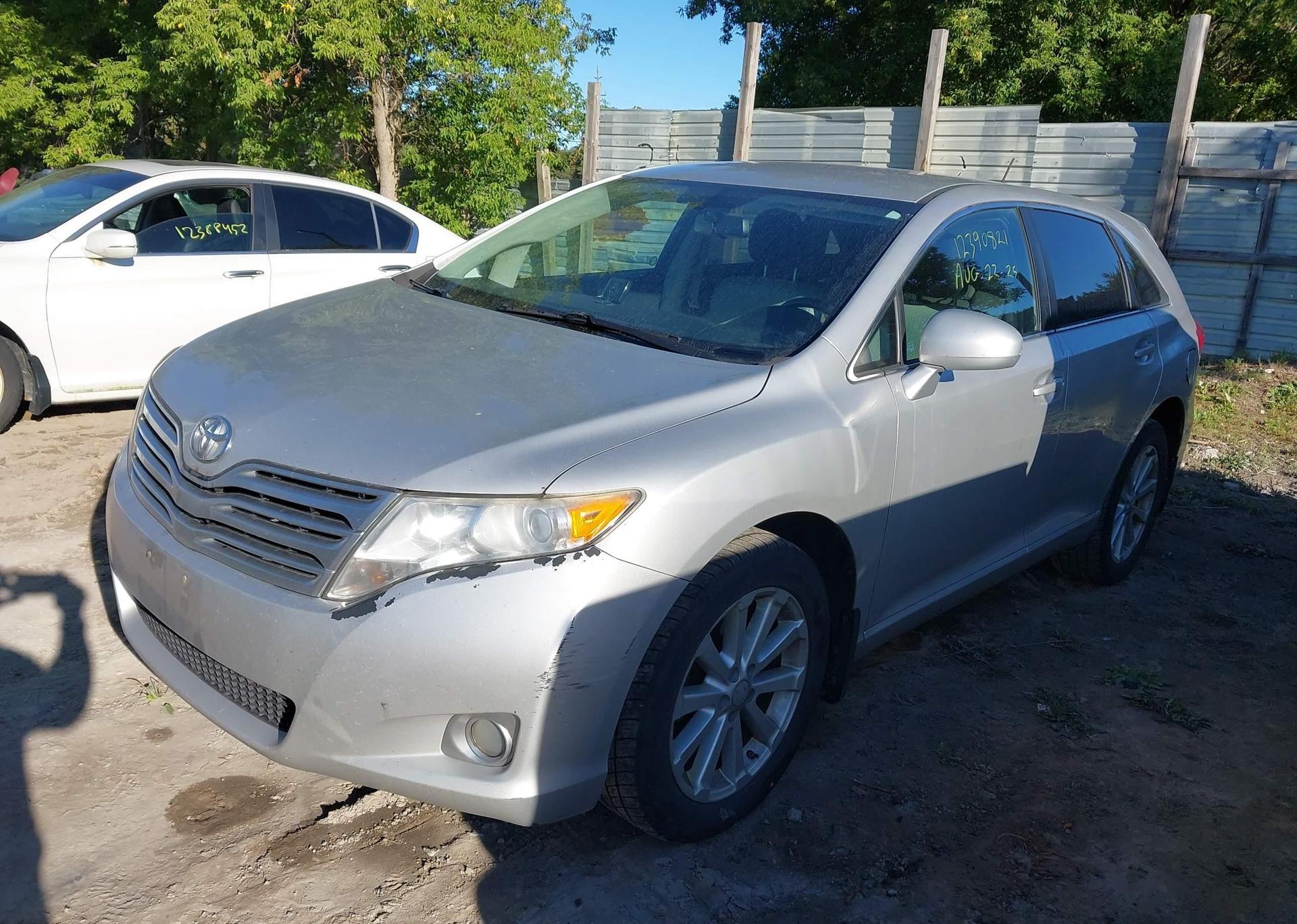 2010 TOYOTA VENZA