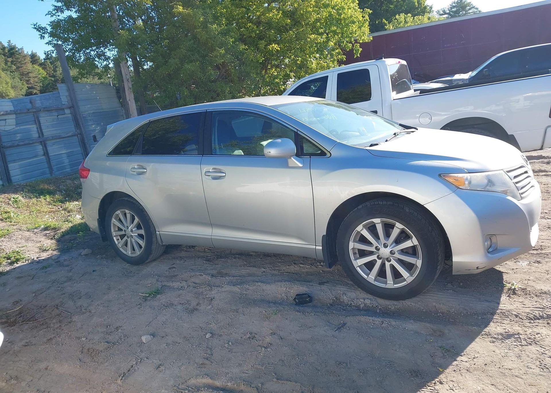 2010 TOYOTA VENZA