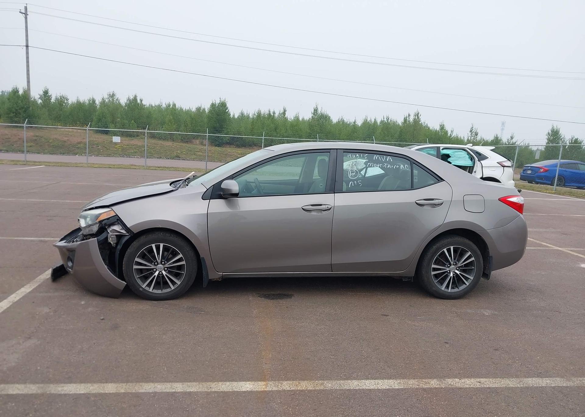 2016 TOYOTA COROLLA LE