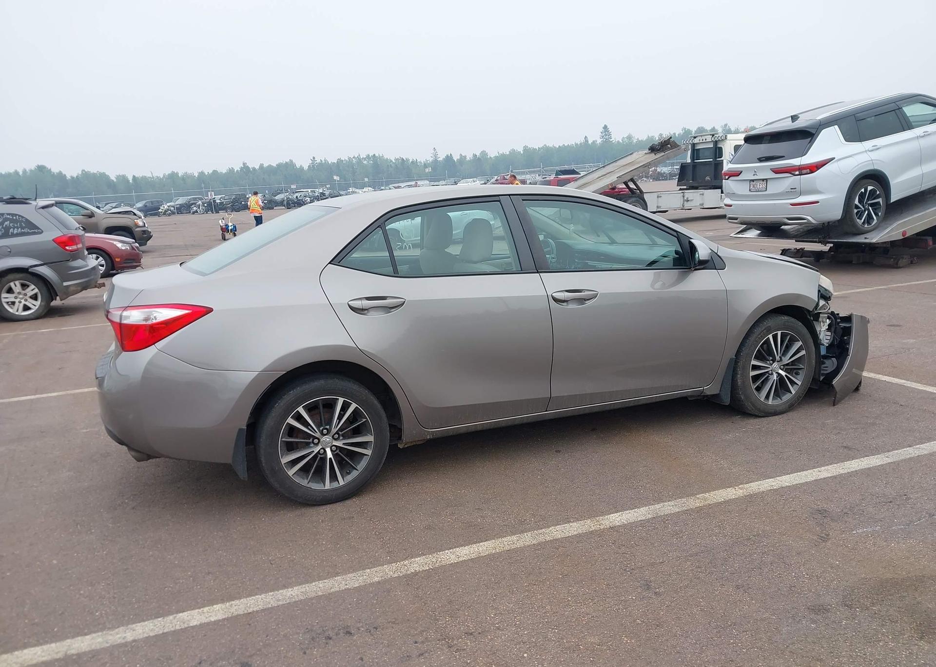2016 TOYOTA COROLLA LE