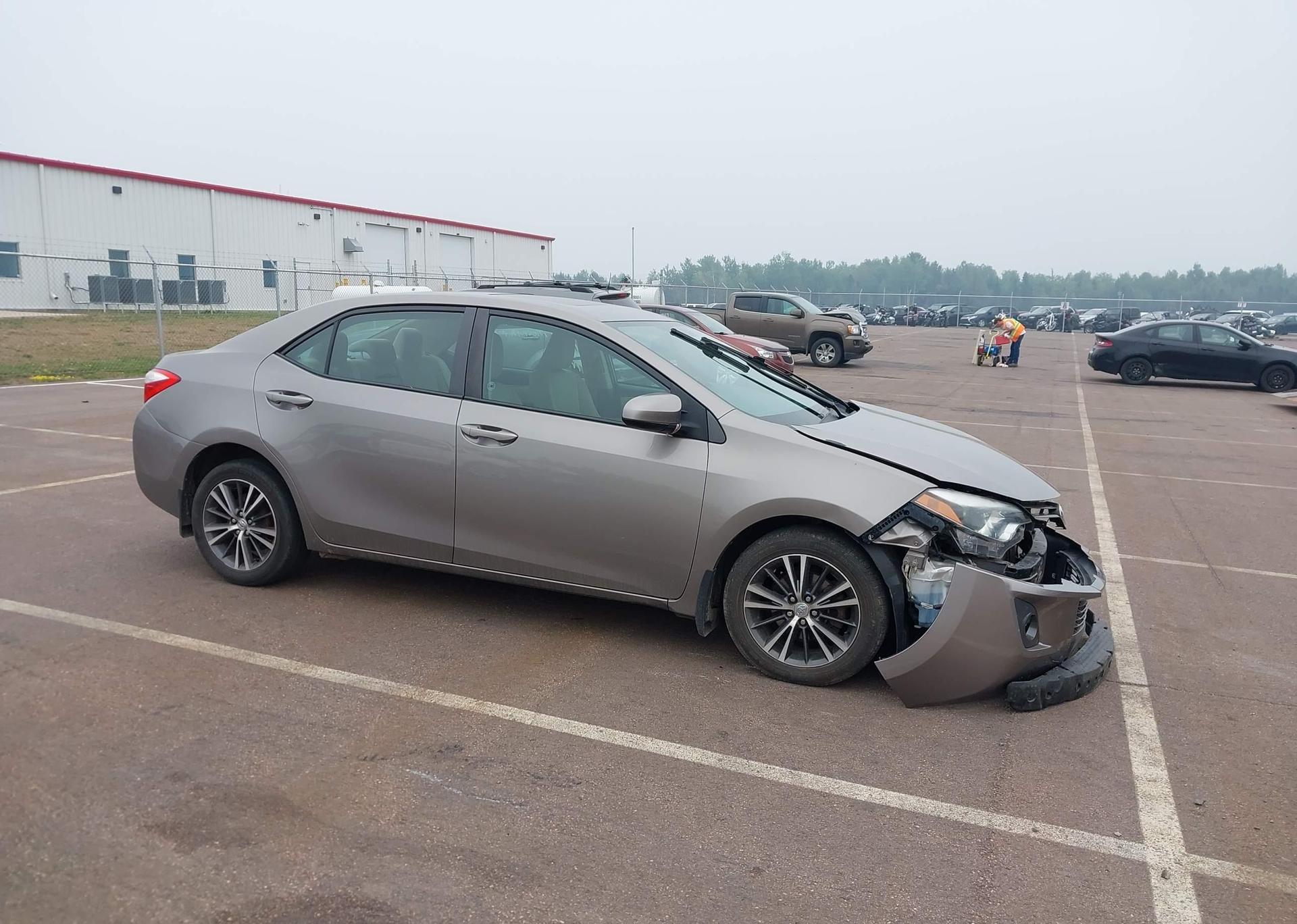 2016 TOYOTA COROLLA LE