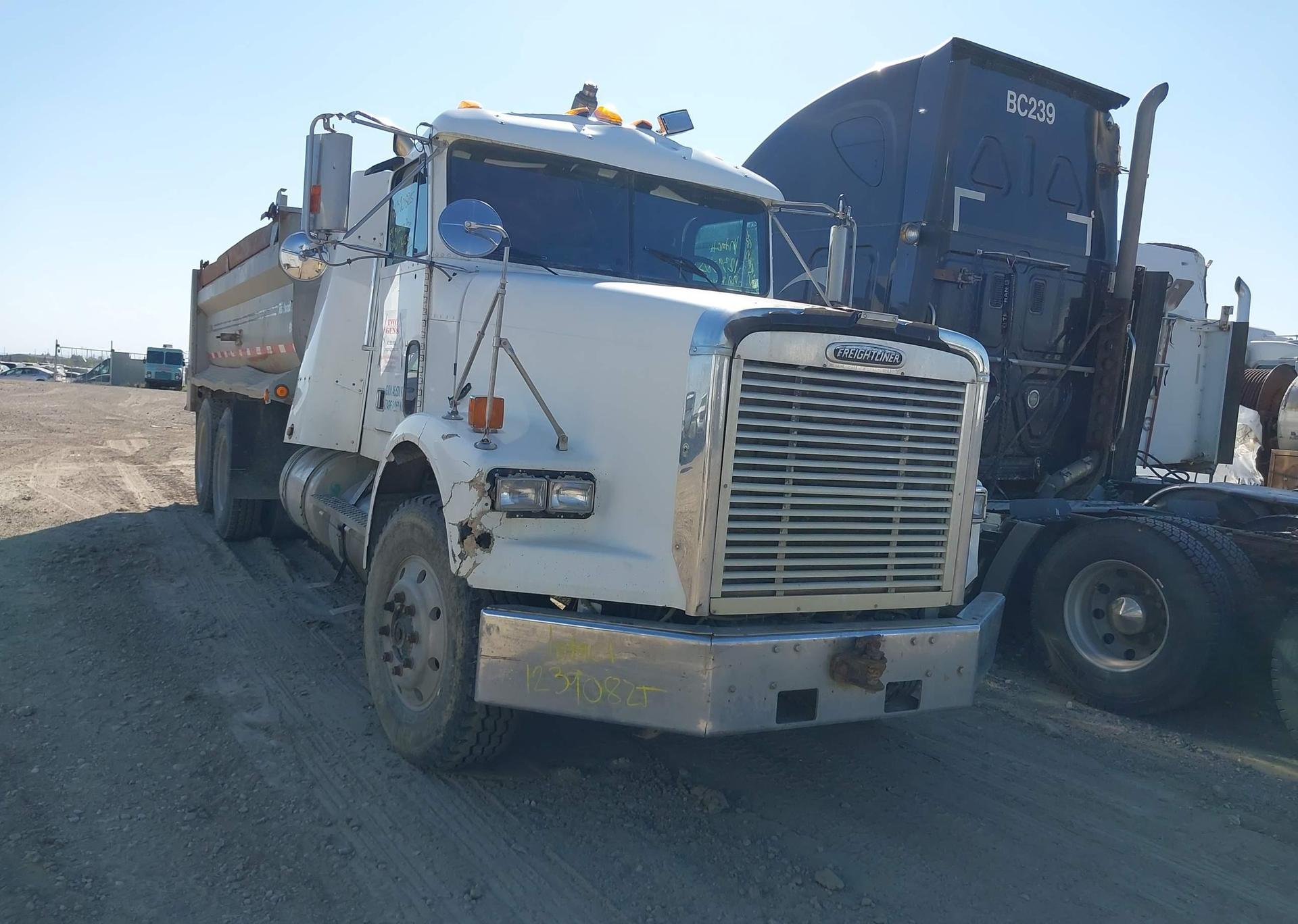 1999 FREIGHTLINER CONVENTIONAL FLD120