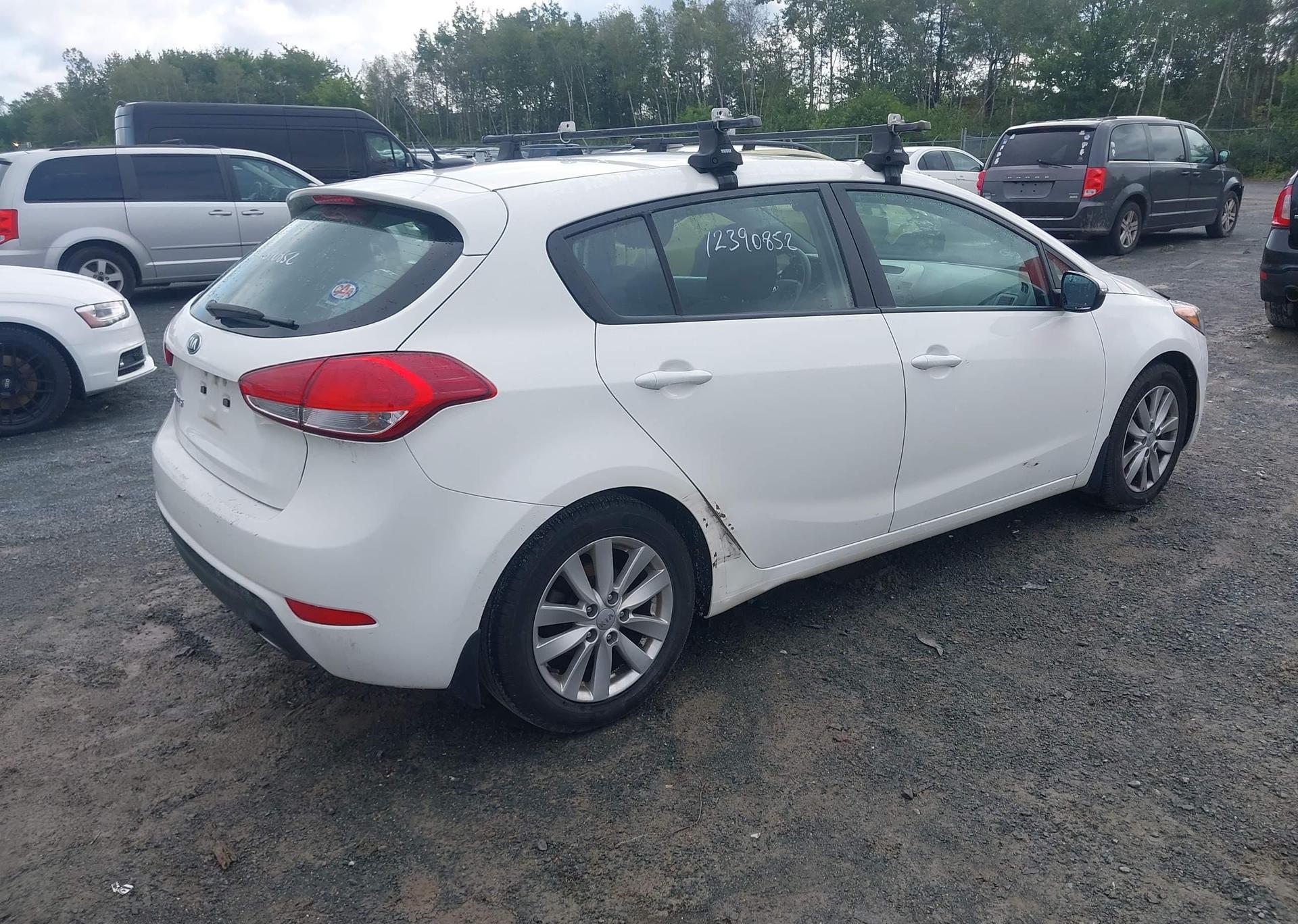 2016 KIA FORTE LX