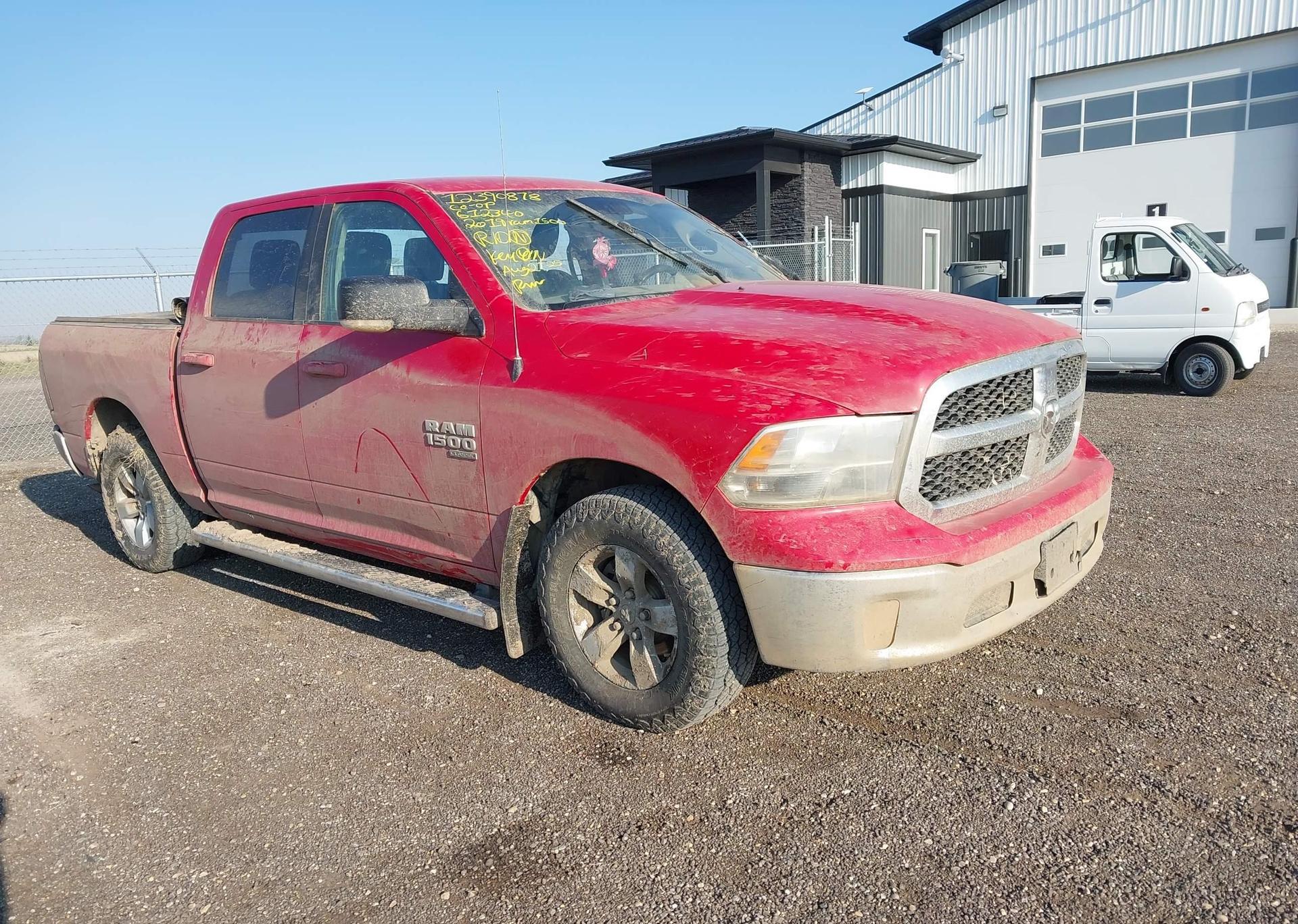 2019 RAM 1500 CLASSIC SLT