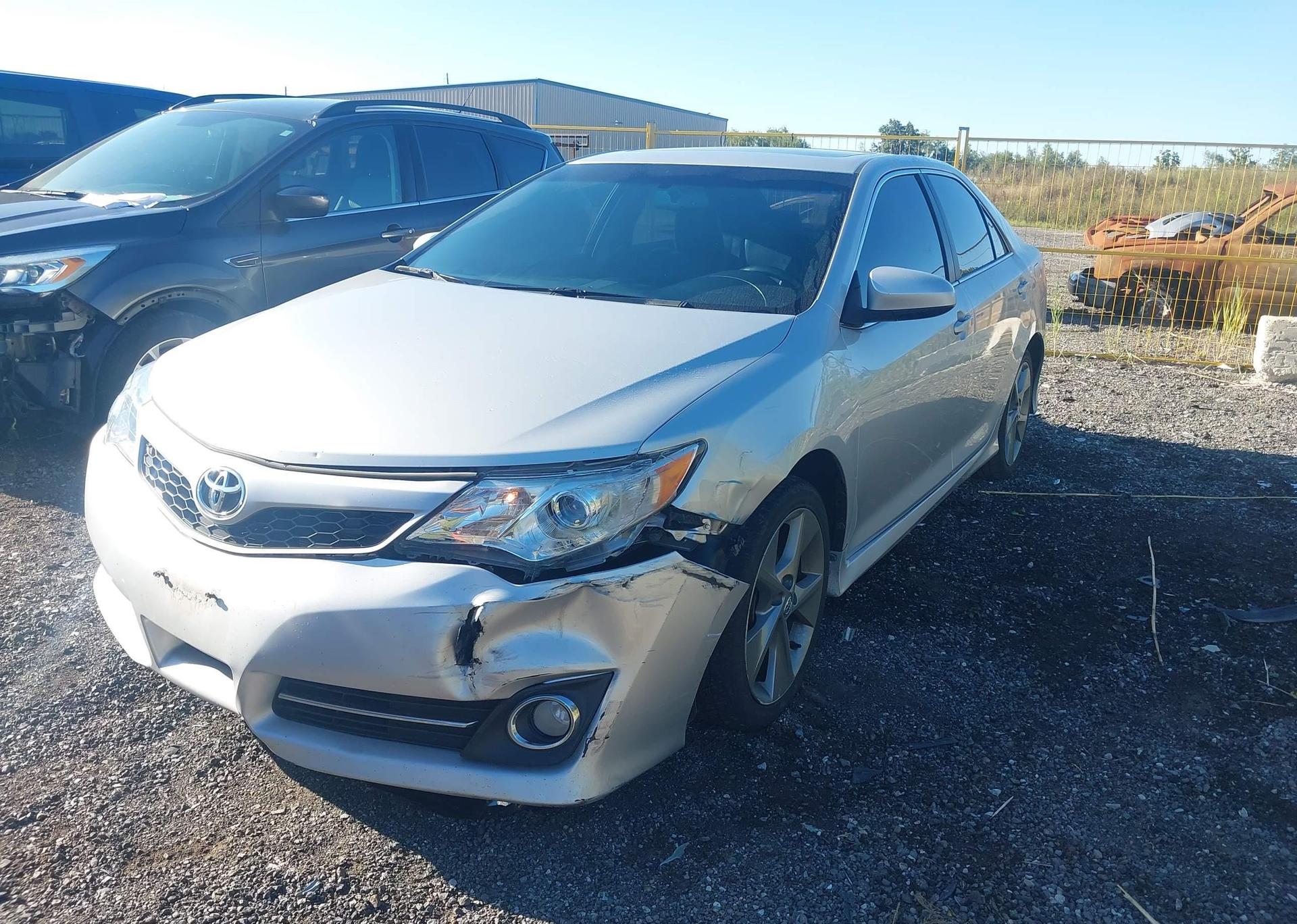 2012 TOYOTA CAMRY SE