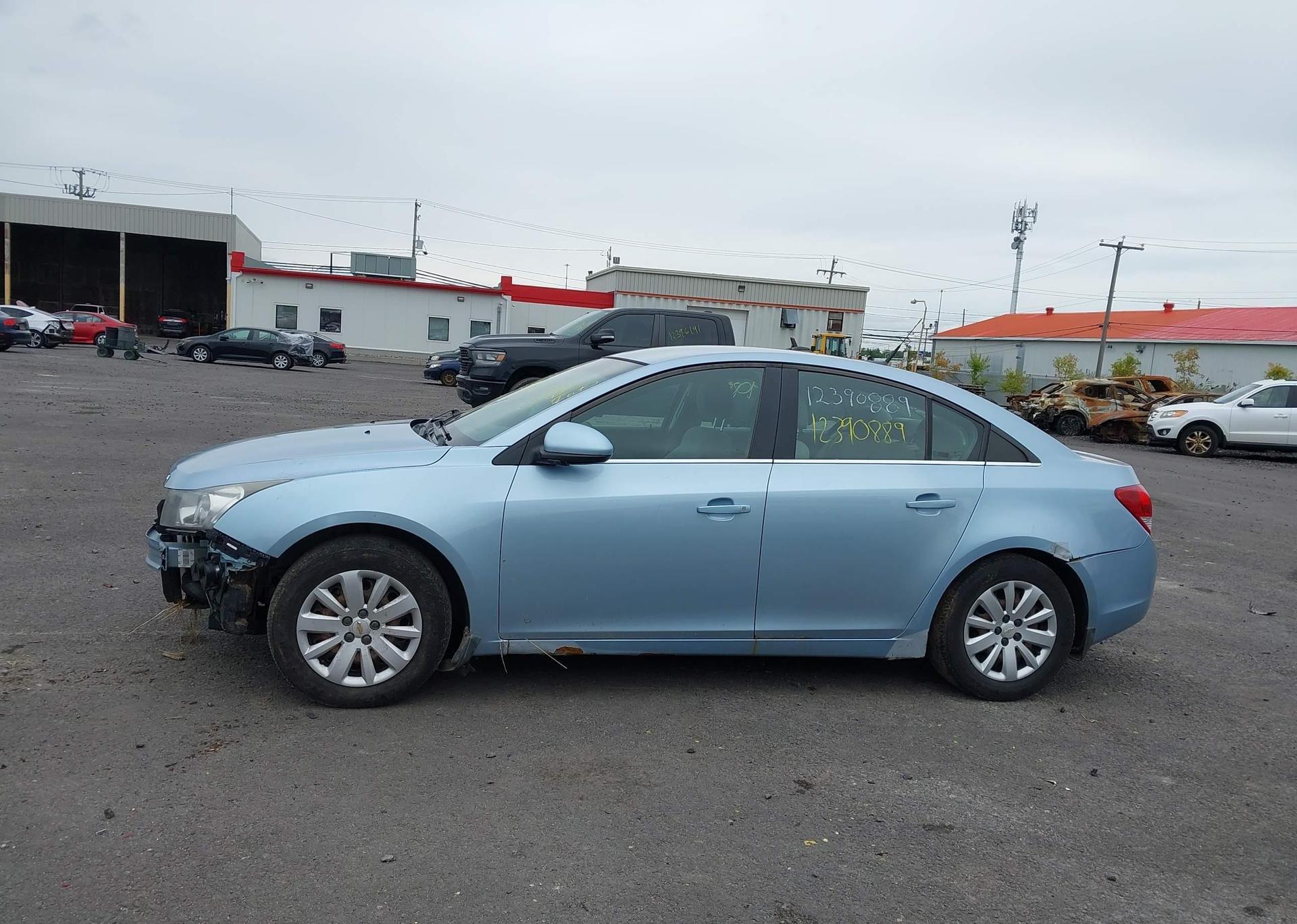 2011 CHEVROLET CRUZE