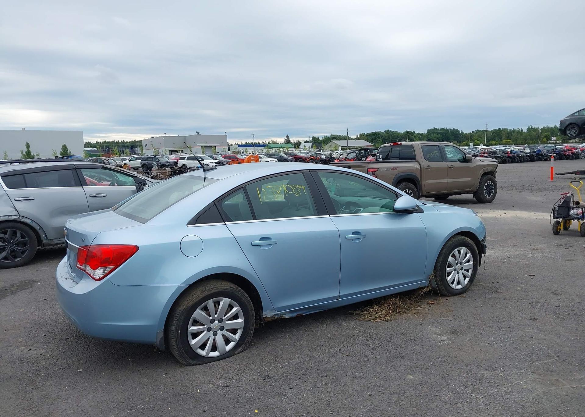 2011 CHEVROLET CRUZE