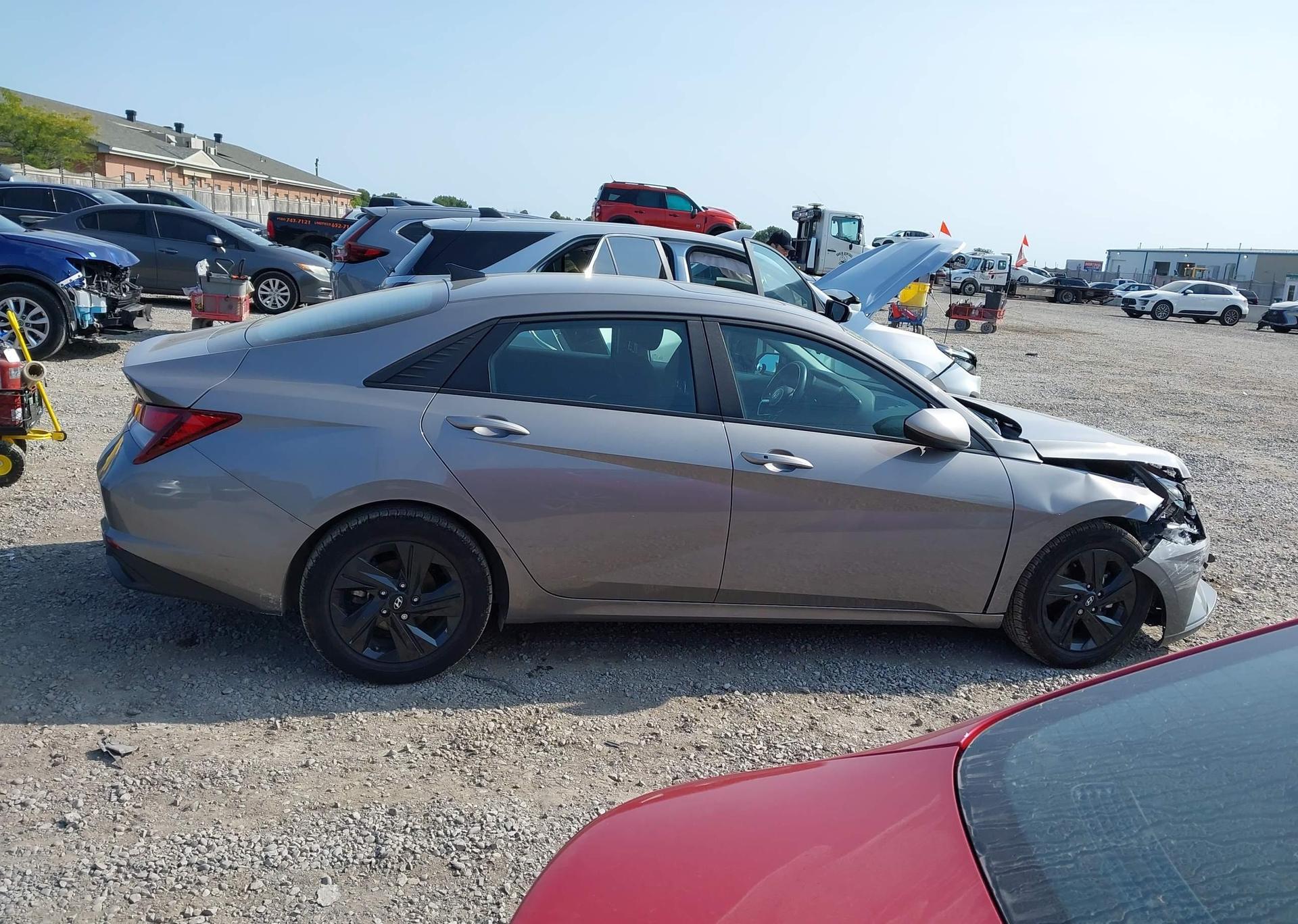 2023 HYUNDAI ELANTRA