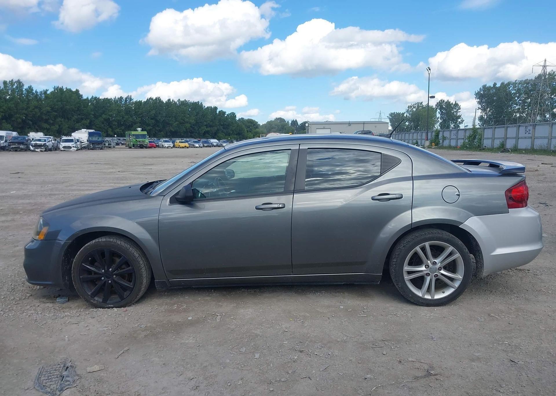 2013 DODGE AVENGER SE
