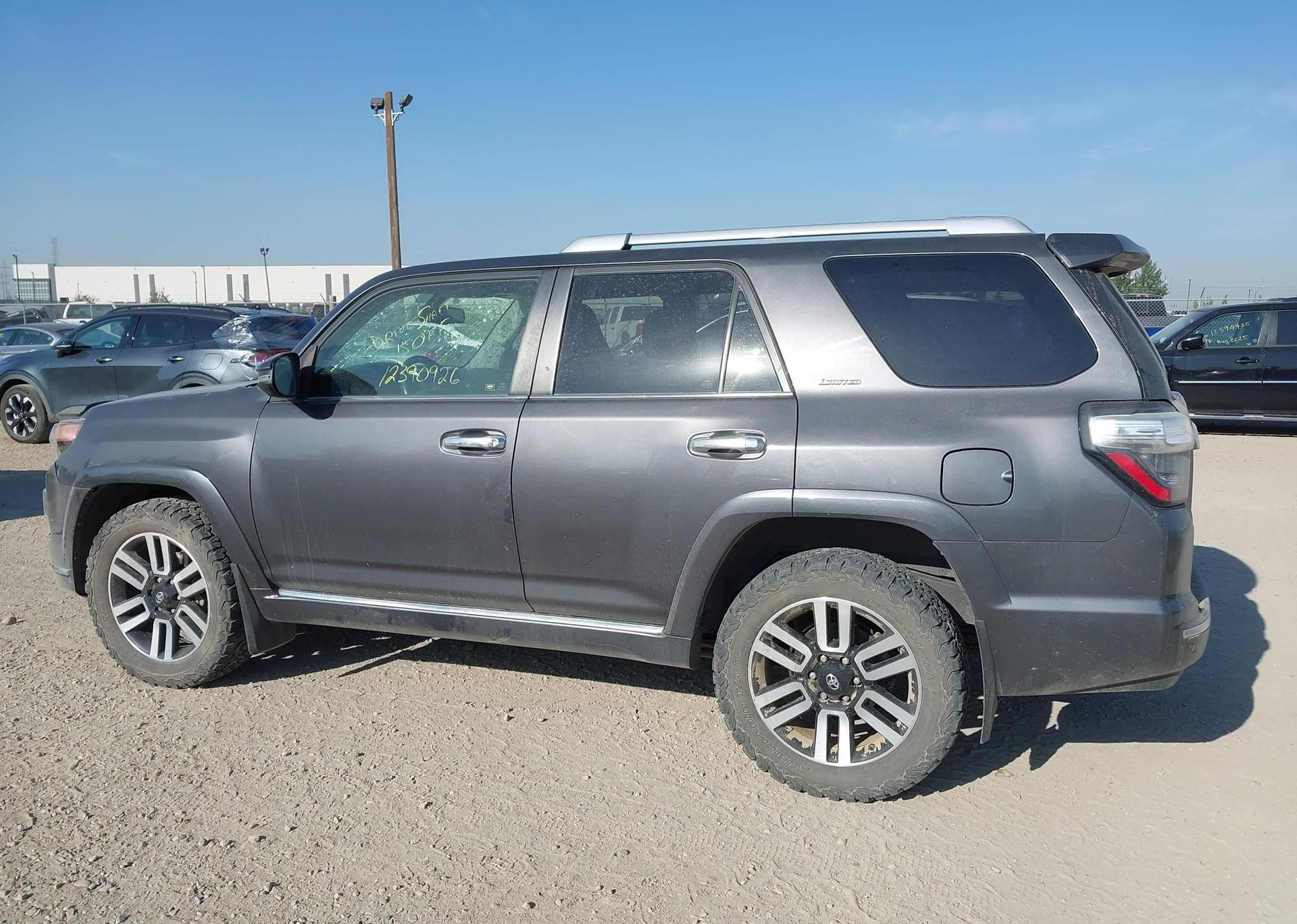 2017 TOYOTA 4RUNNER SR5