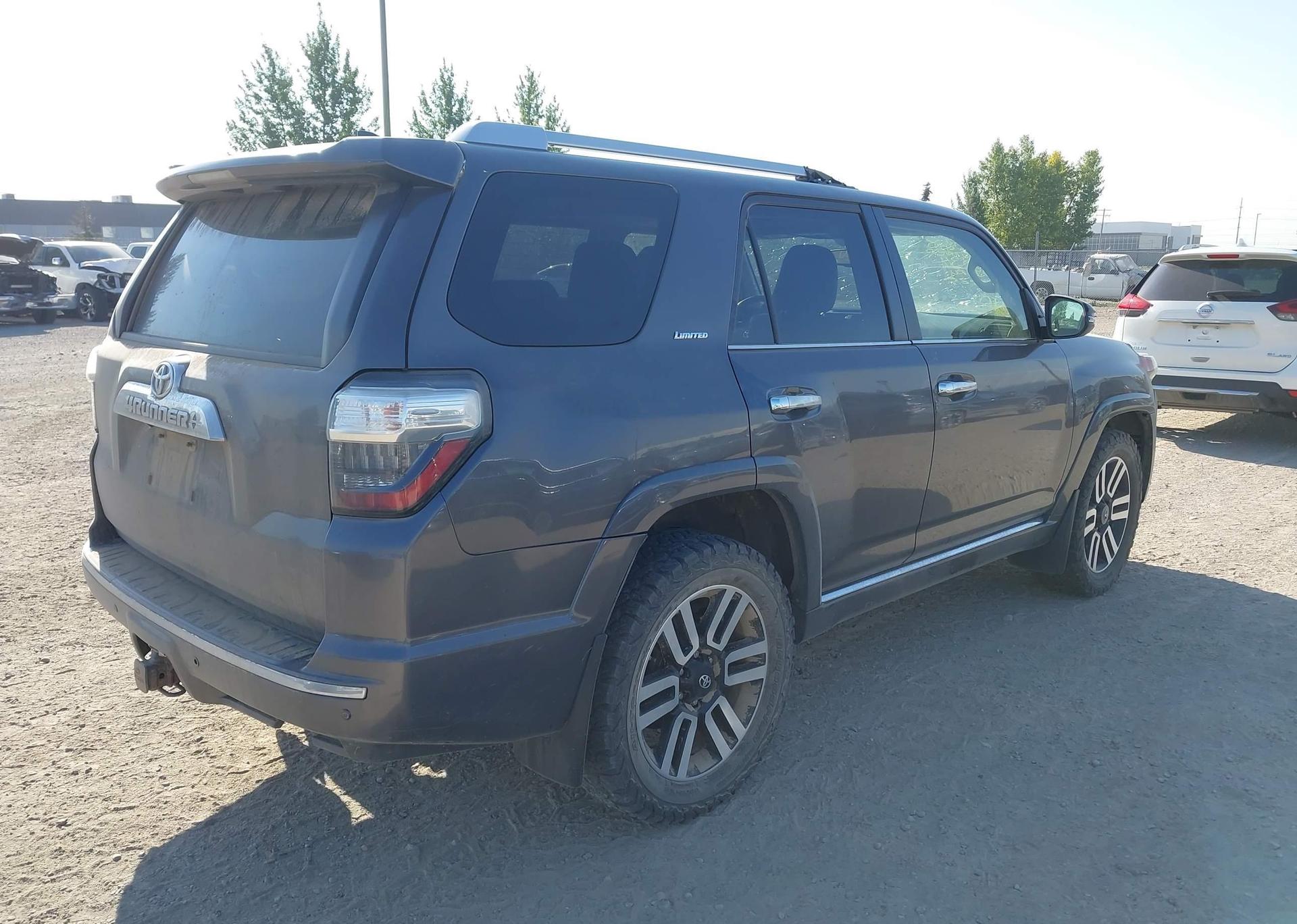 2017 TOYOTA 4RUNNER SR5