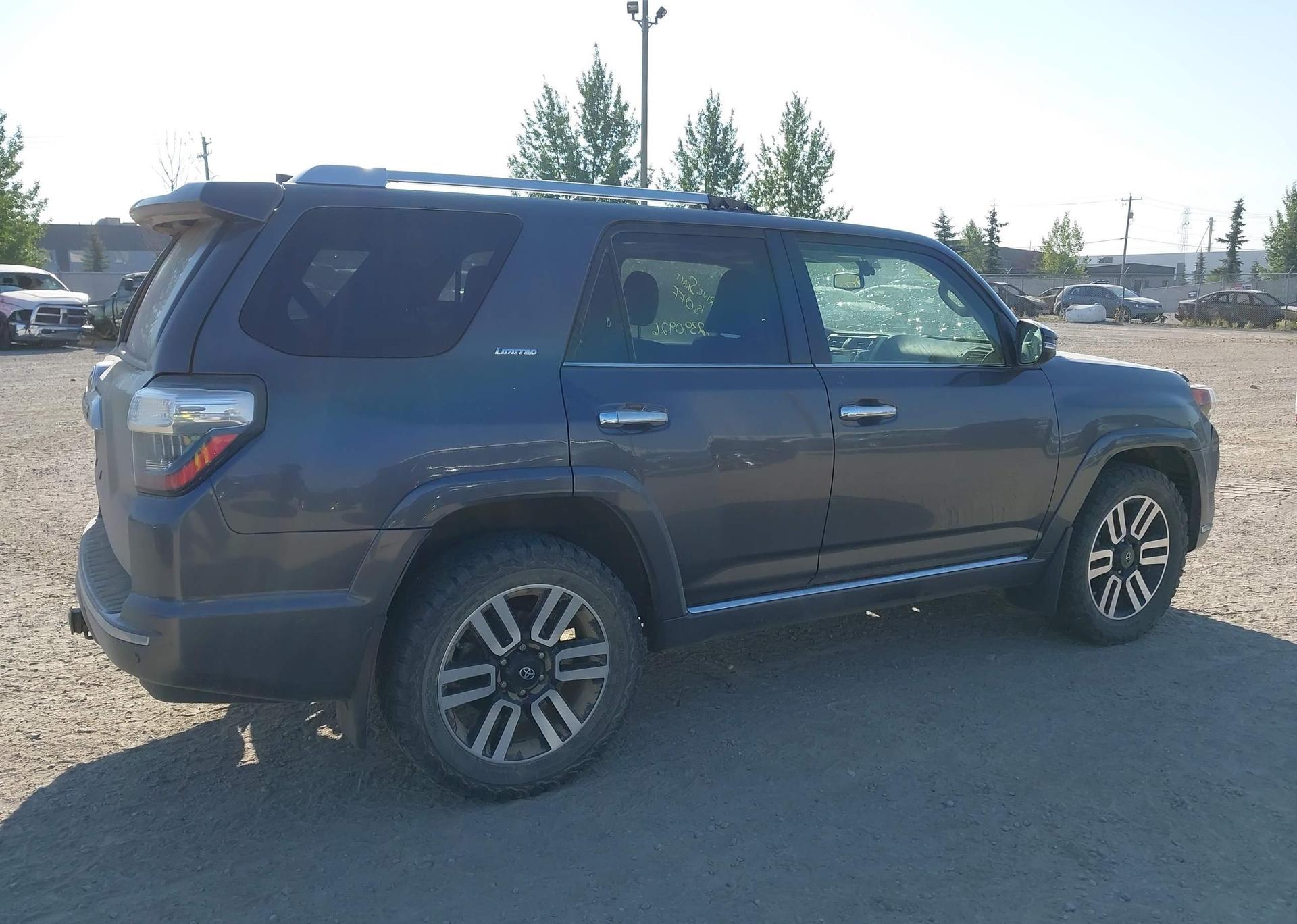 2017 TOYOTA 4RUNNER SR5