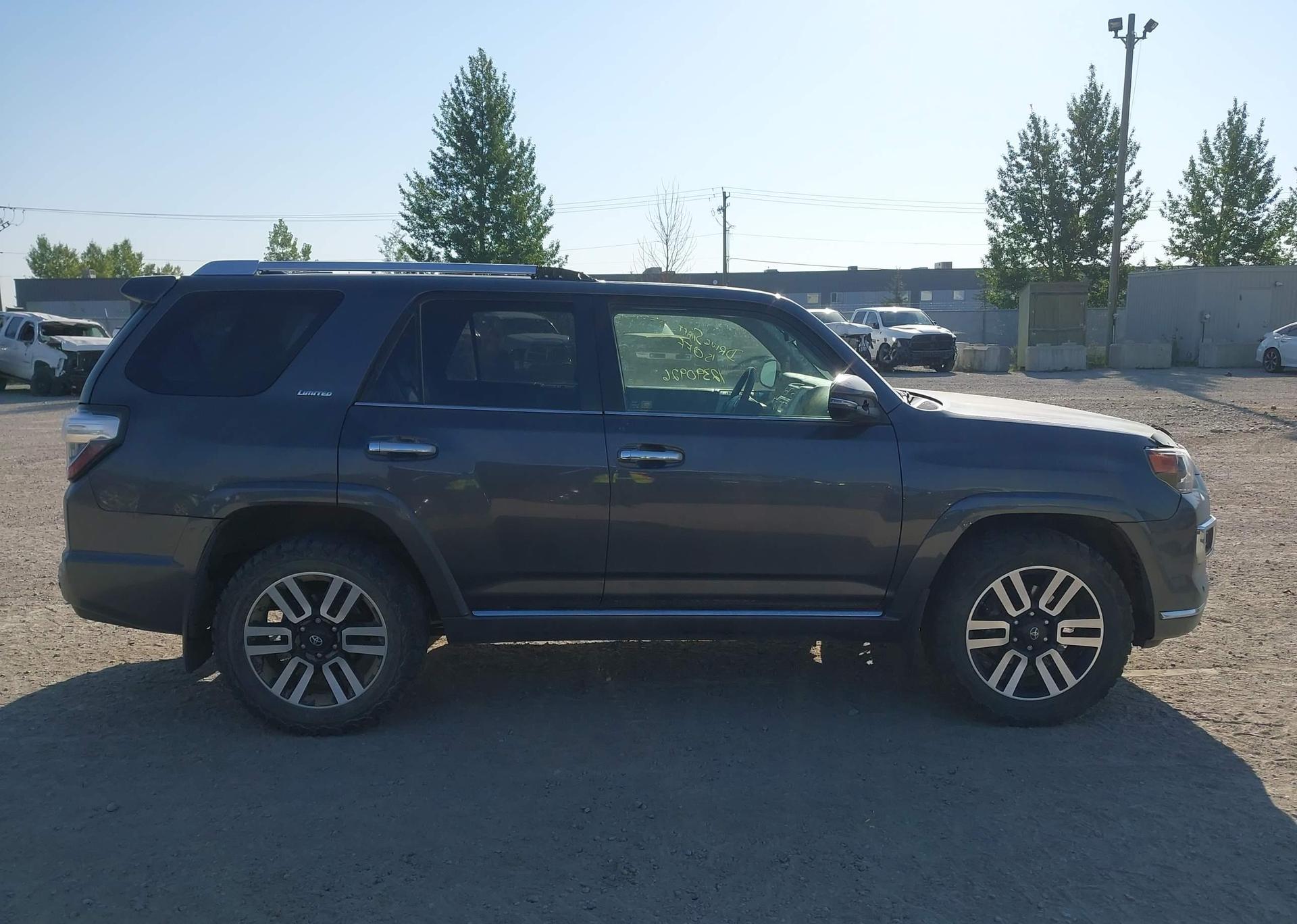 2017 TOYOTA 4RUNNER SR5