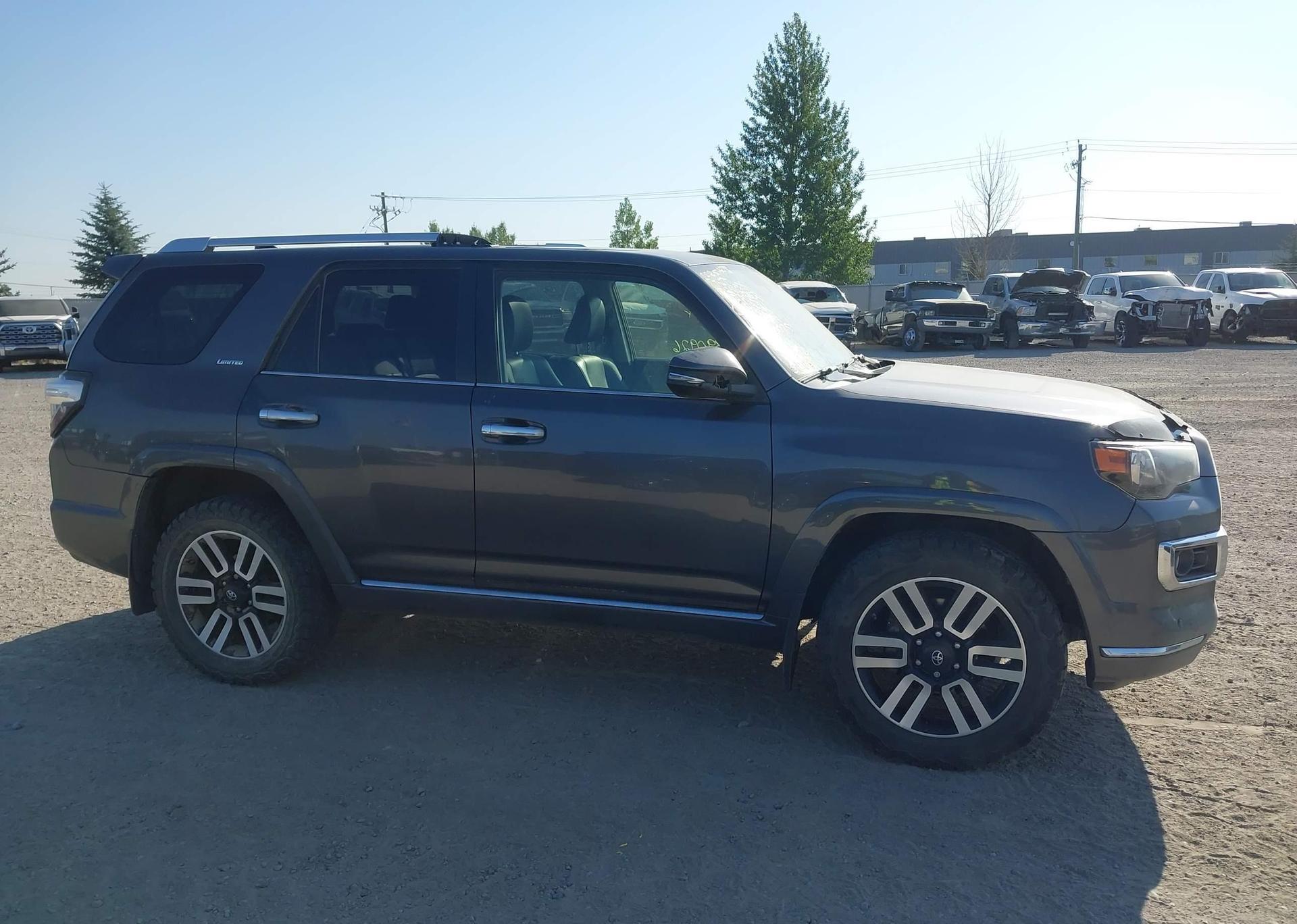 2017 TOYOTA 4RUNNER SR5