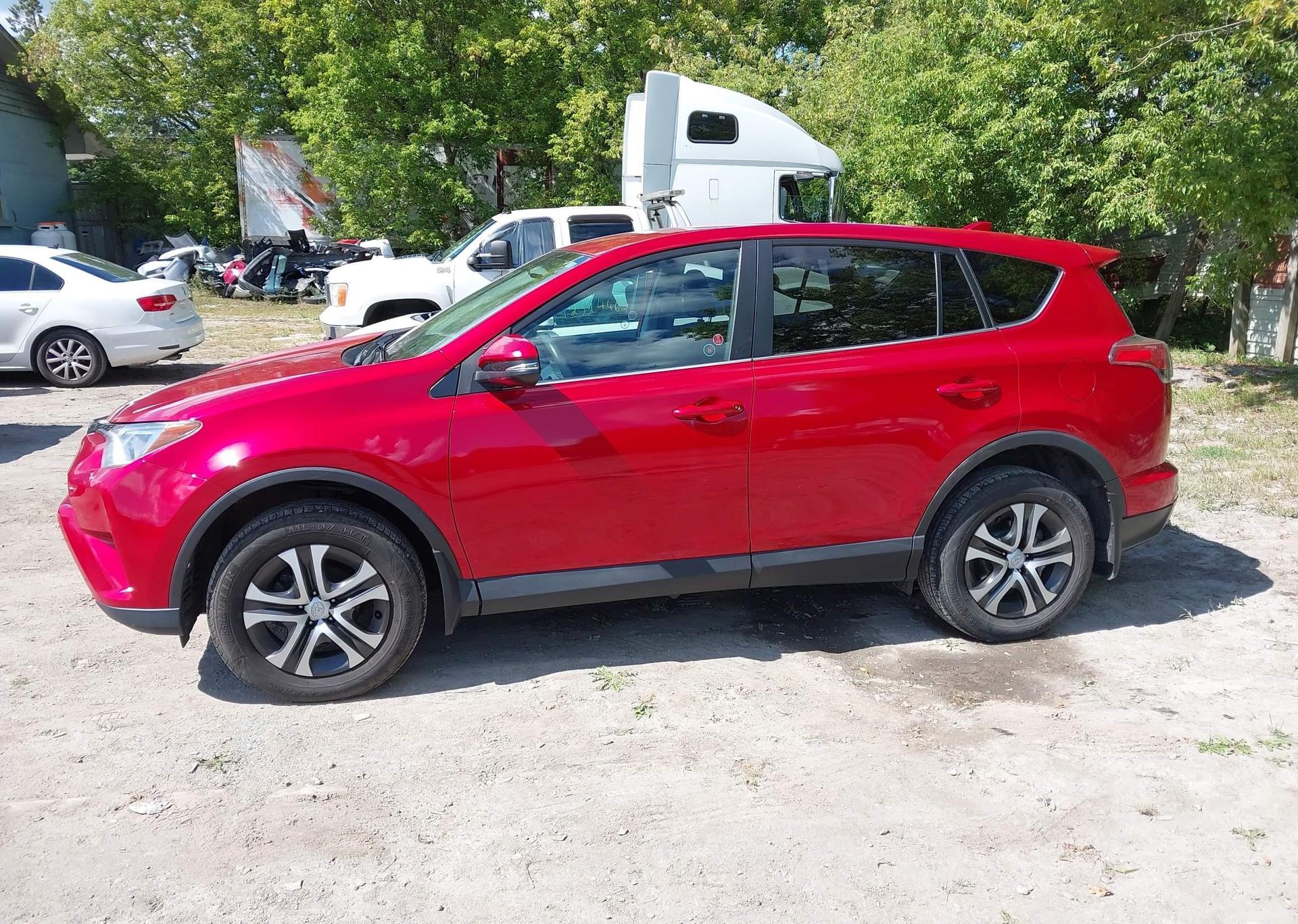 2016 TOYOTA RAV4 LE