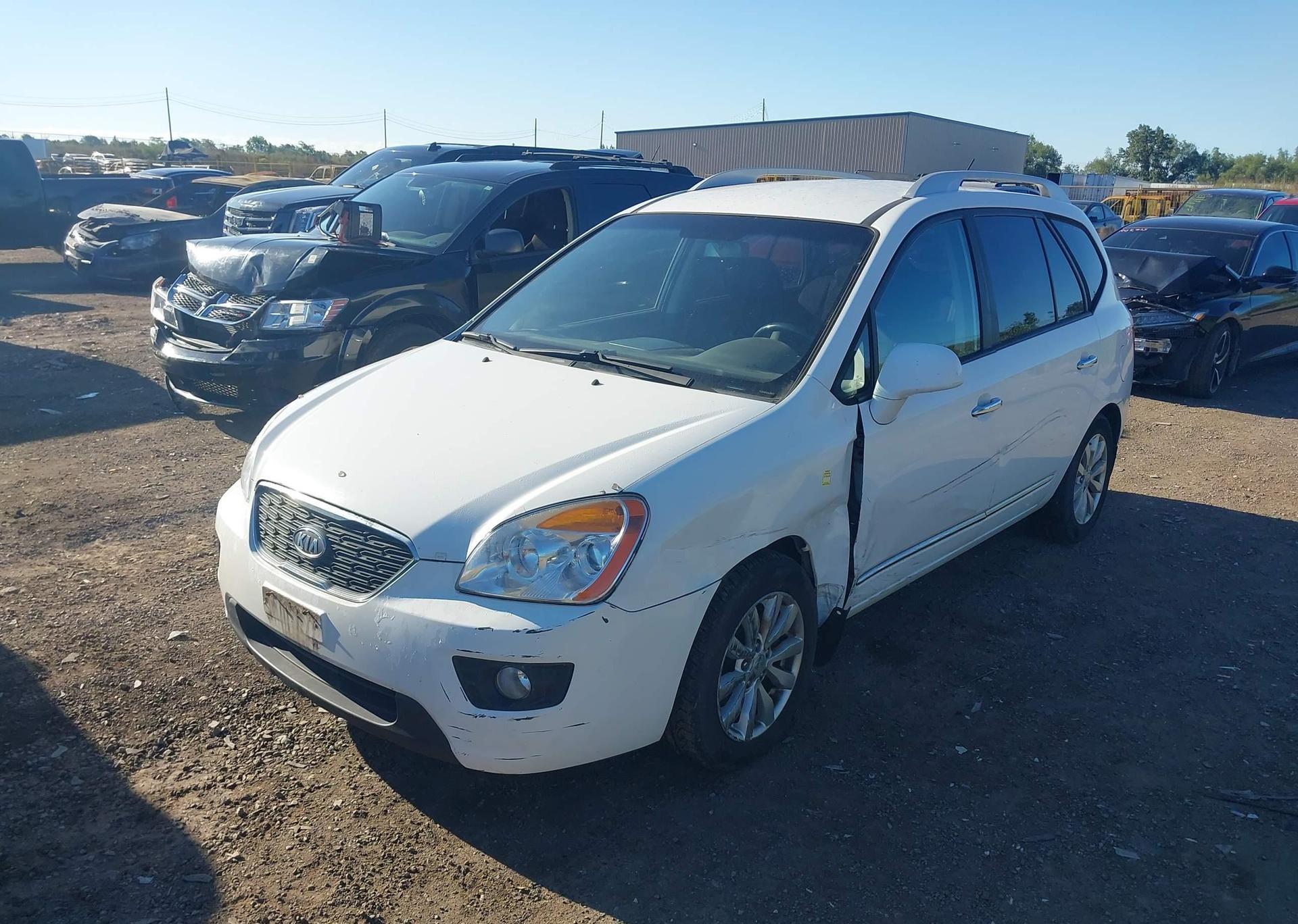 2011 KIA RONDO EX