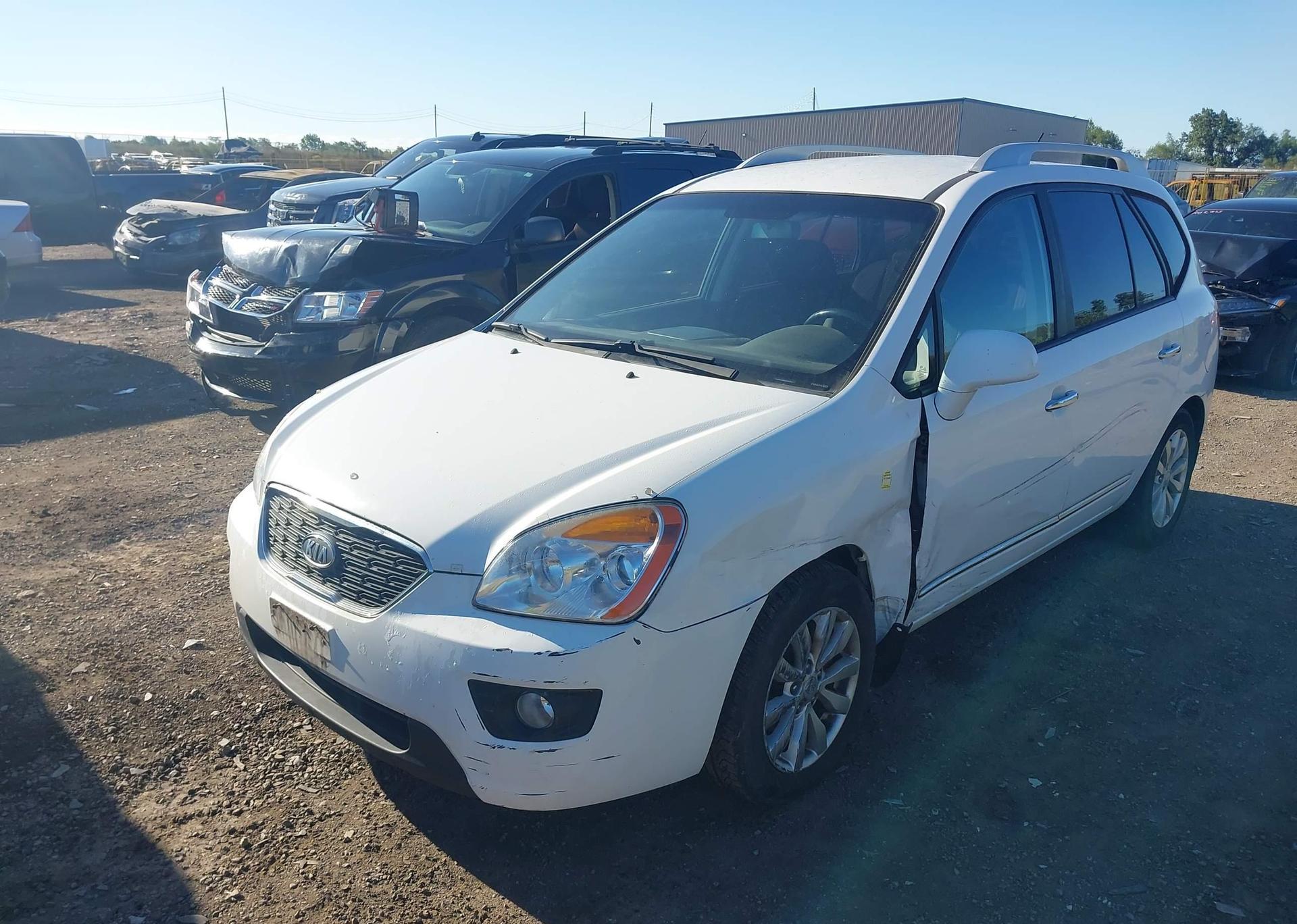 2011 KIA RONDO EX