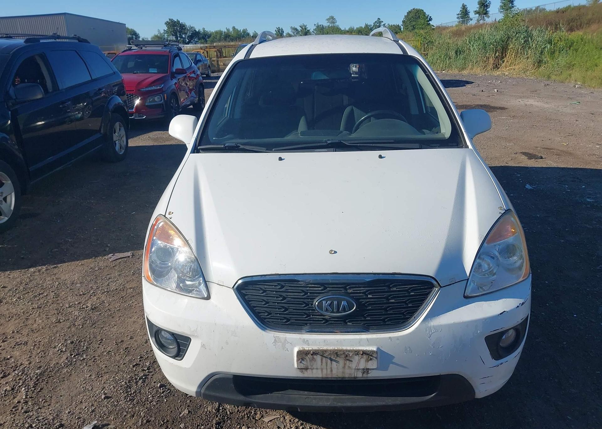 2011 KIA RONDO EX
