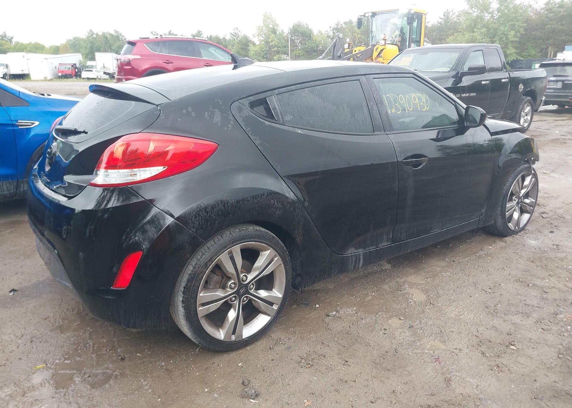 2013 HYUNDAI VELOSTER TECH
