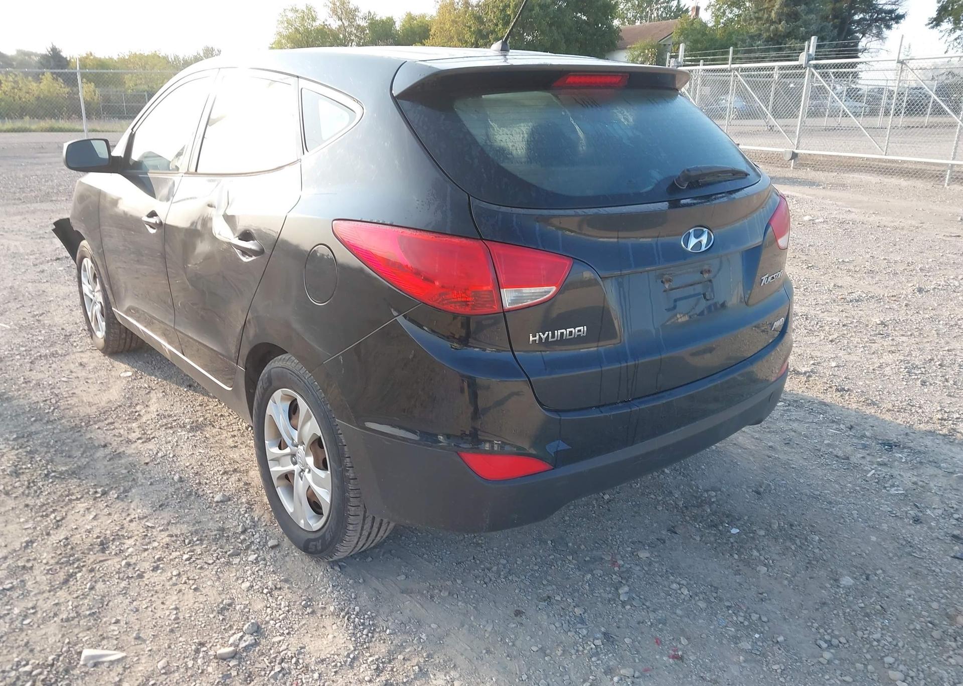 2011 HYUNDAI TUCSON