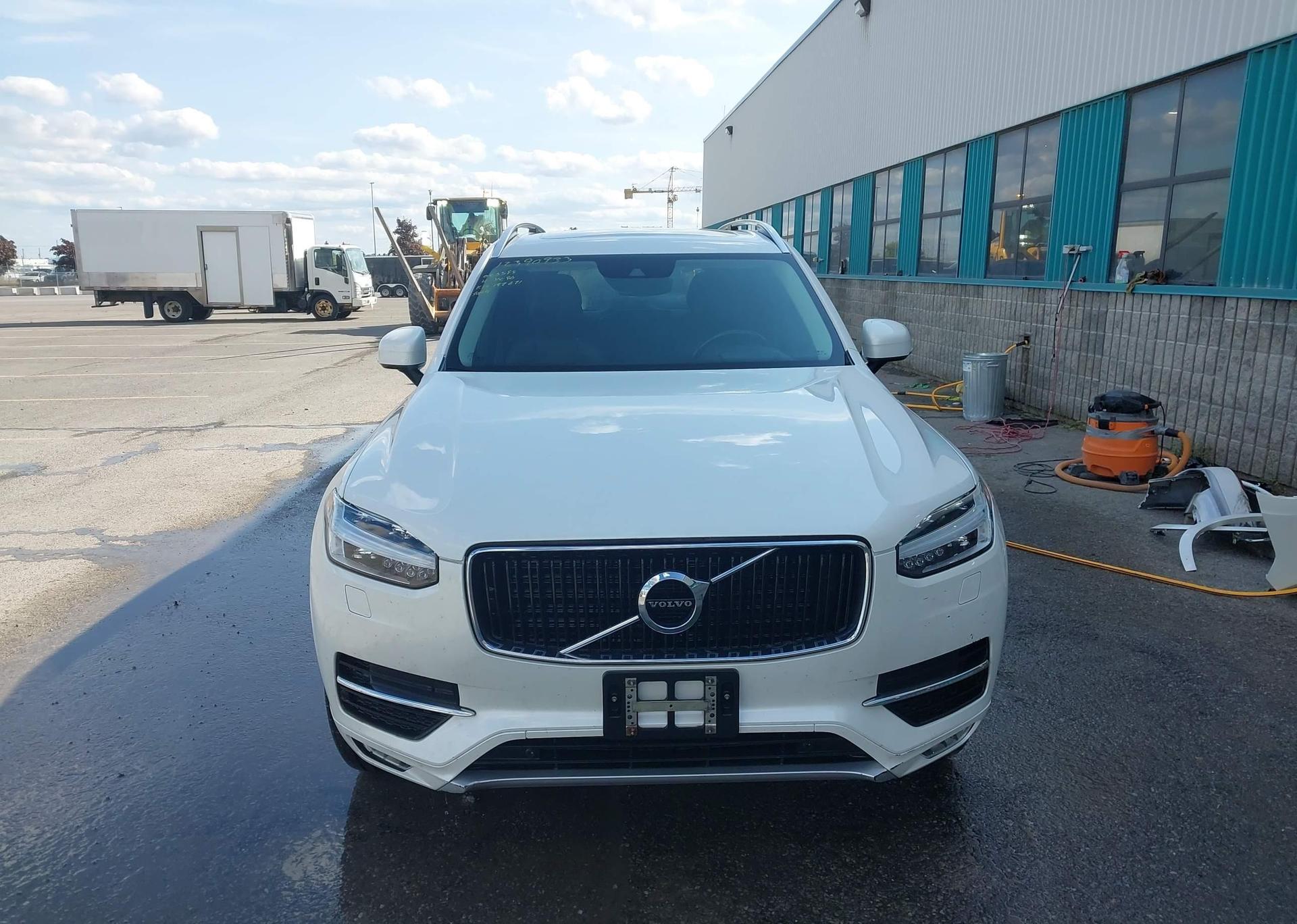 2016 VOLVO XC90 T6