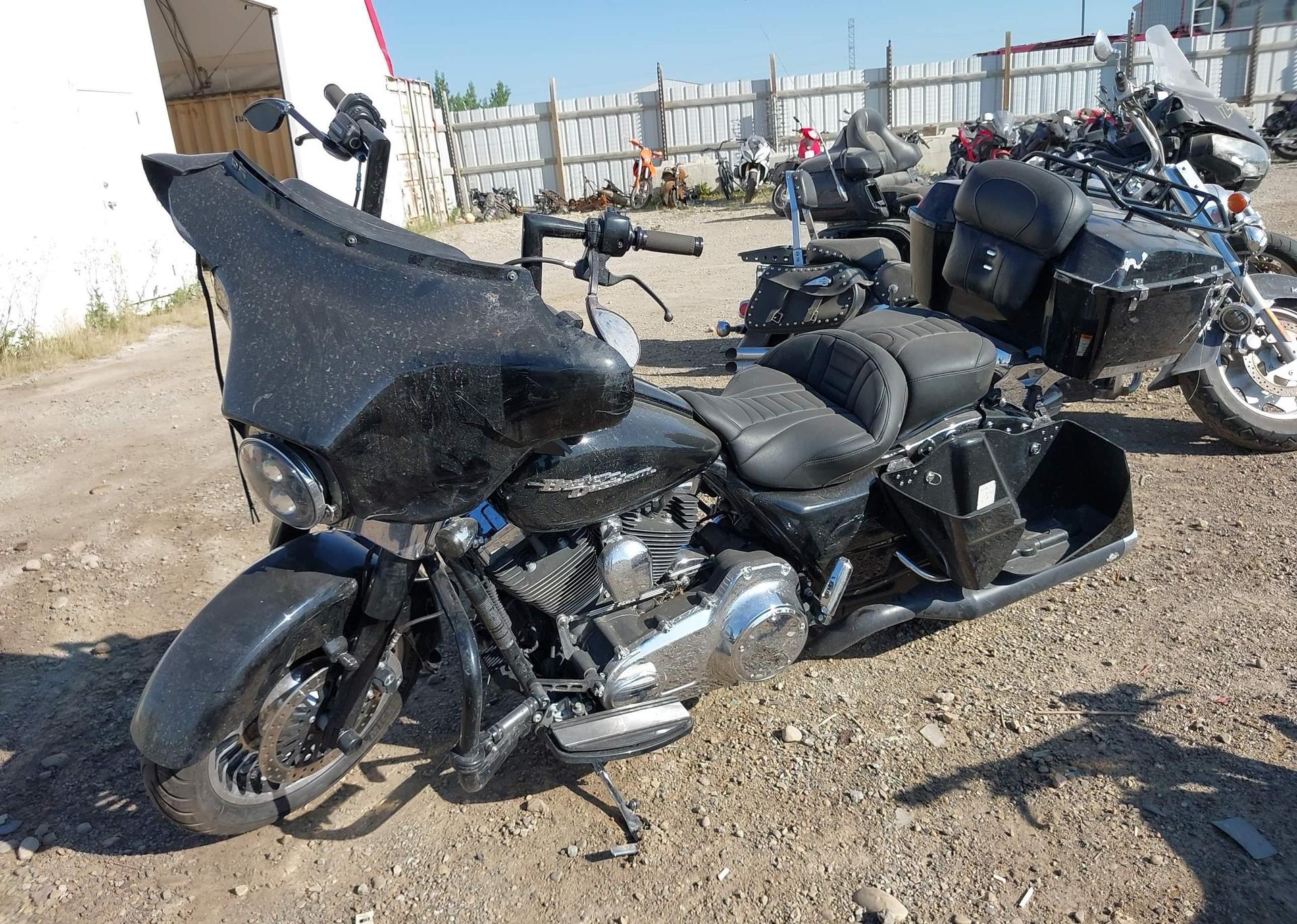 2009 HARLEY-DAVIDSON FLHX