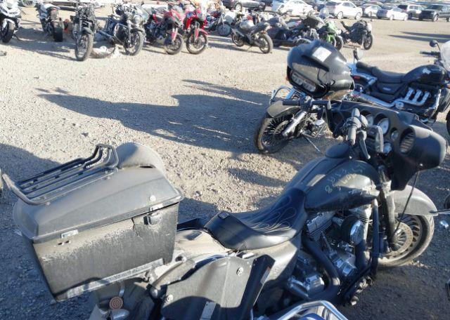 2009 HARLEY-DAVIDSON FLHX