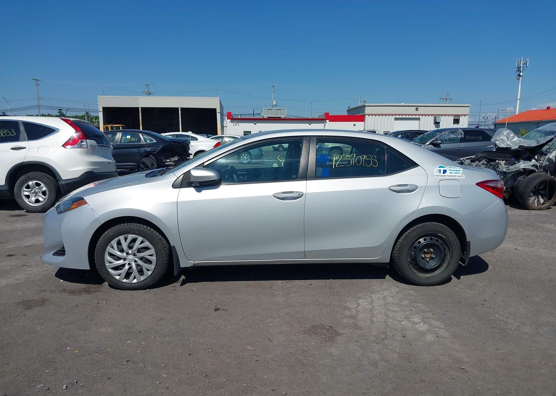 2017 TOYOTA COROLLA