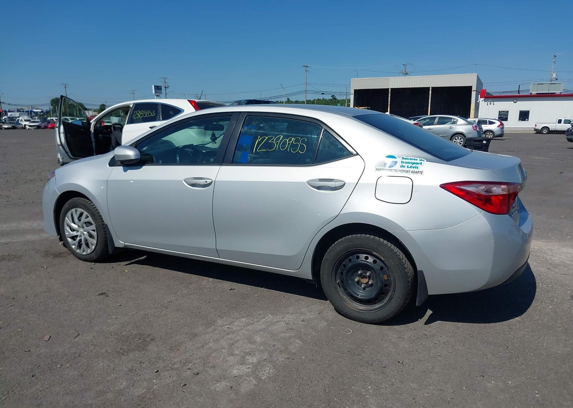 2017 TOYOTA COROLLA