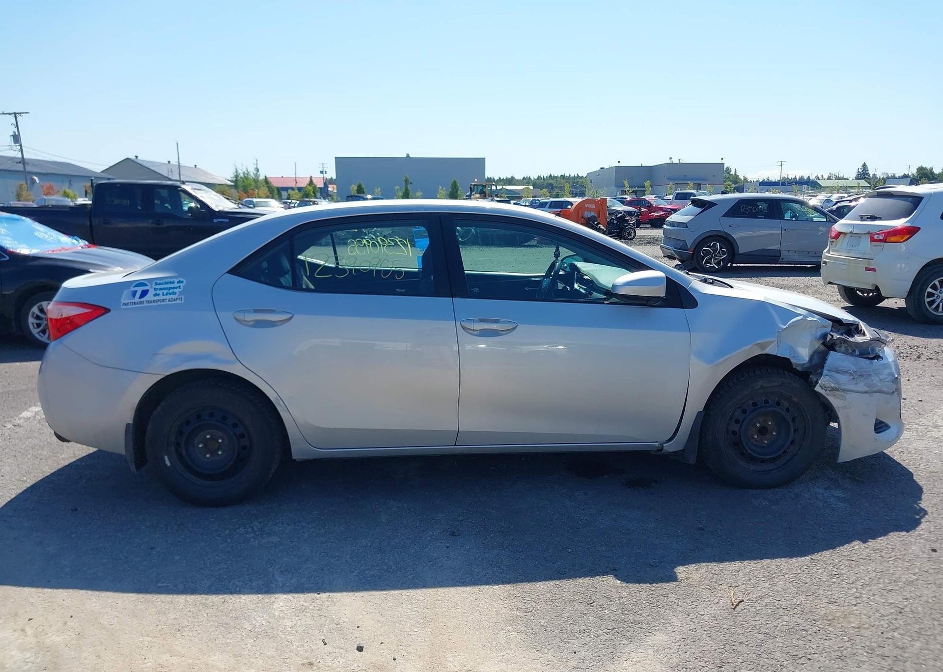 2017 TOYOTA COROLLA
