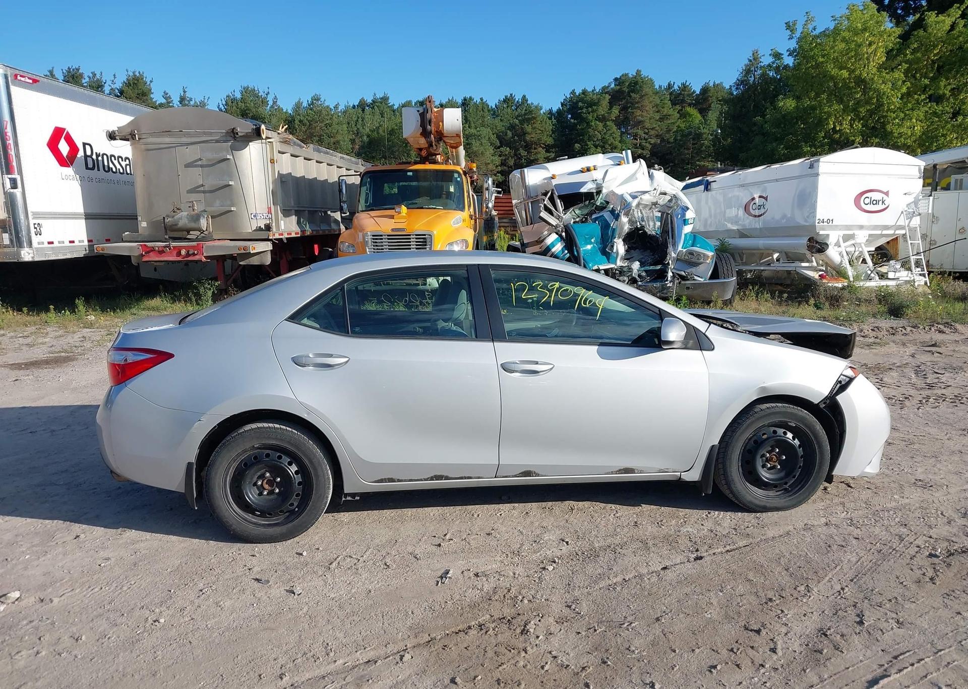 2016 TOYOTA COROLLA