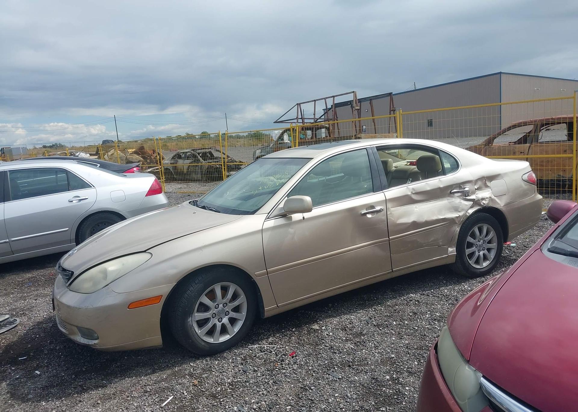 2004 LEXUS ES 330