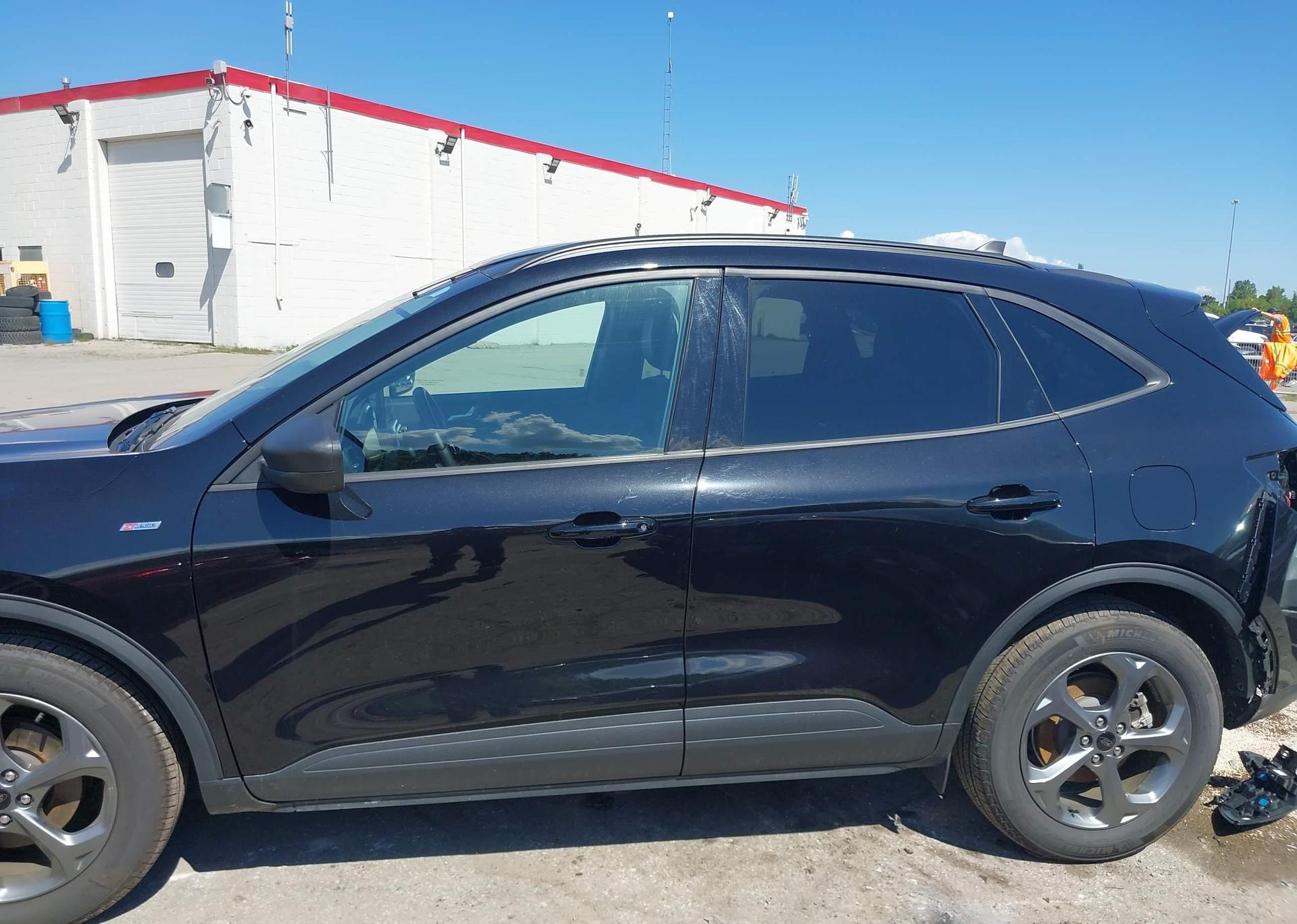 2025 FORD ESCAPE ST LINE